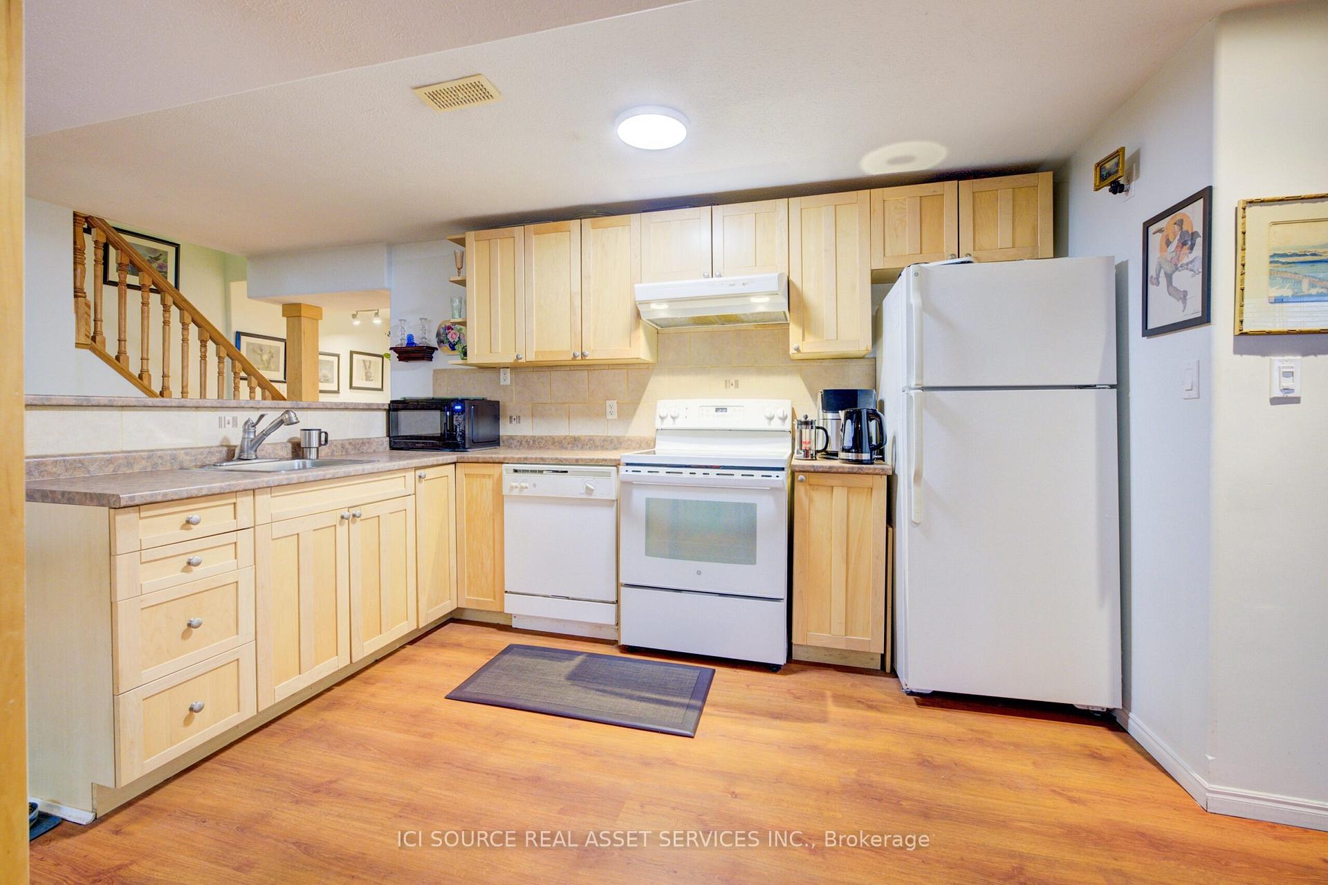 Photo 6 of Unit 13, 10 Cobblestone Drive, Brant, Paris — HOMEH