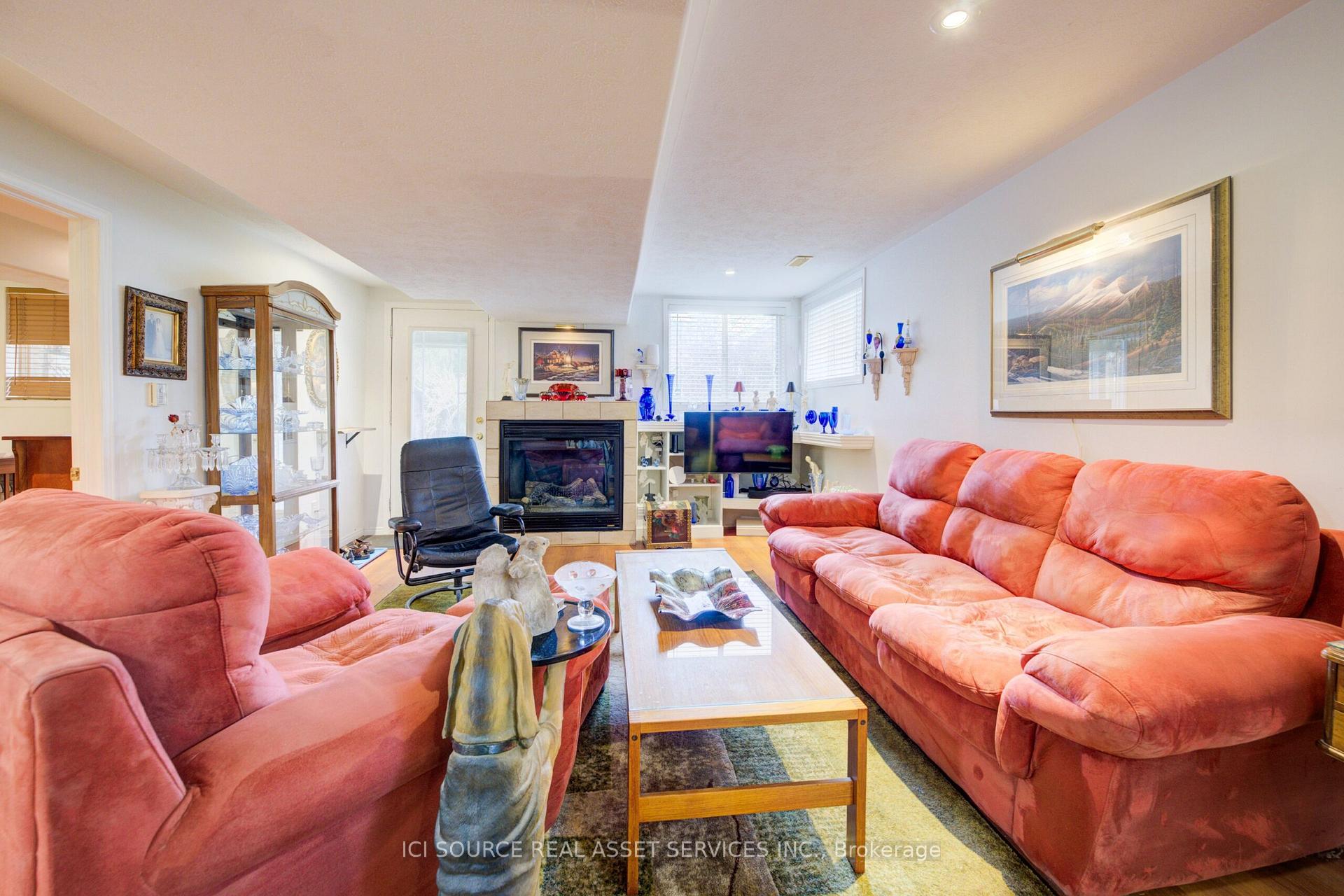 Photo 15 of Unit 13, 10 Cobblestone Drive, Brant, Paris — HOMEH