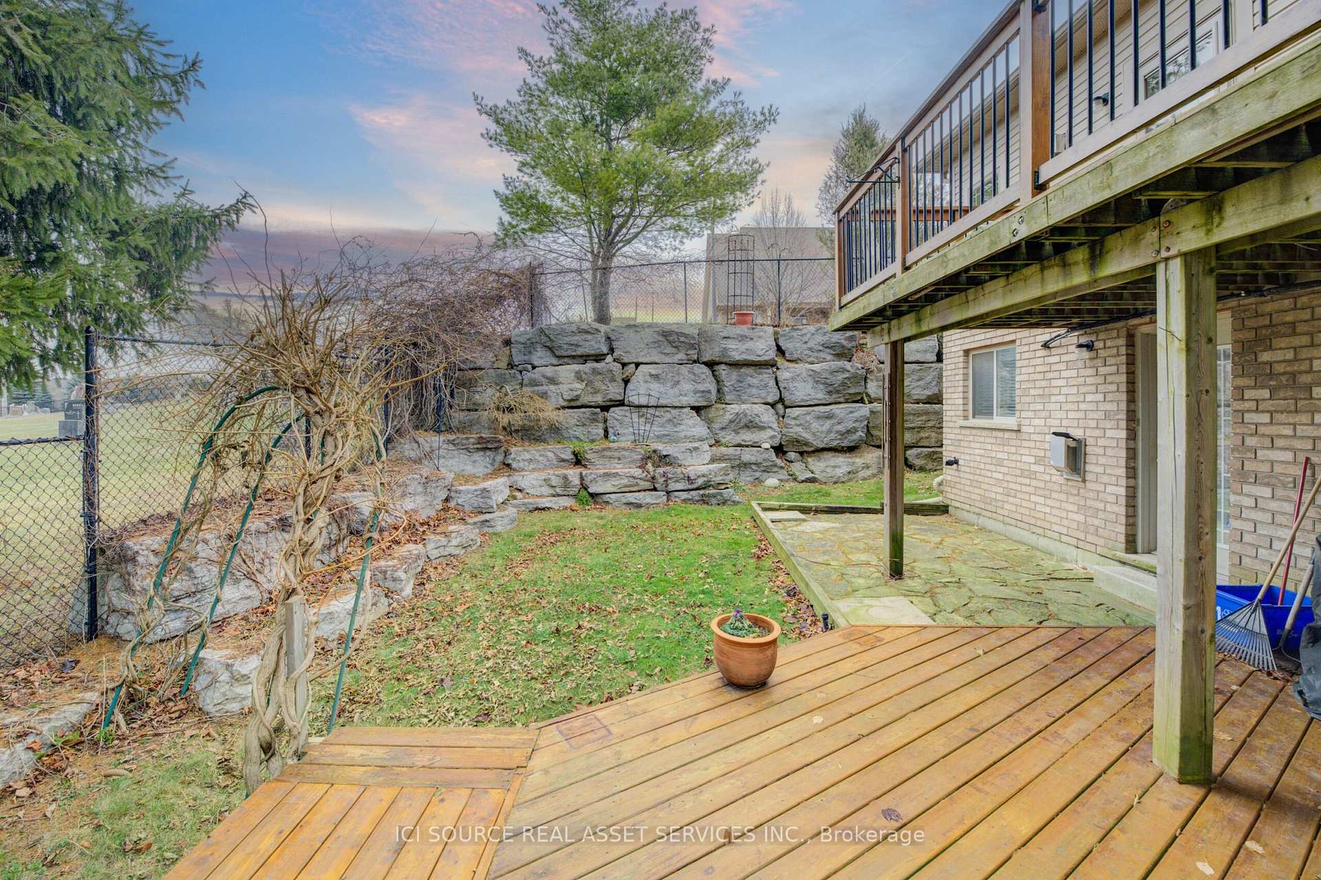 Photo 10 of Unit 13, 10 Cobblestone Drive, Brant, Paris — HOMEH