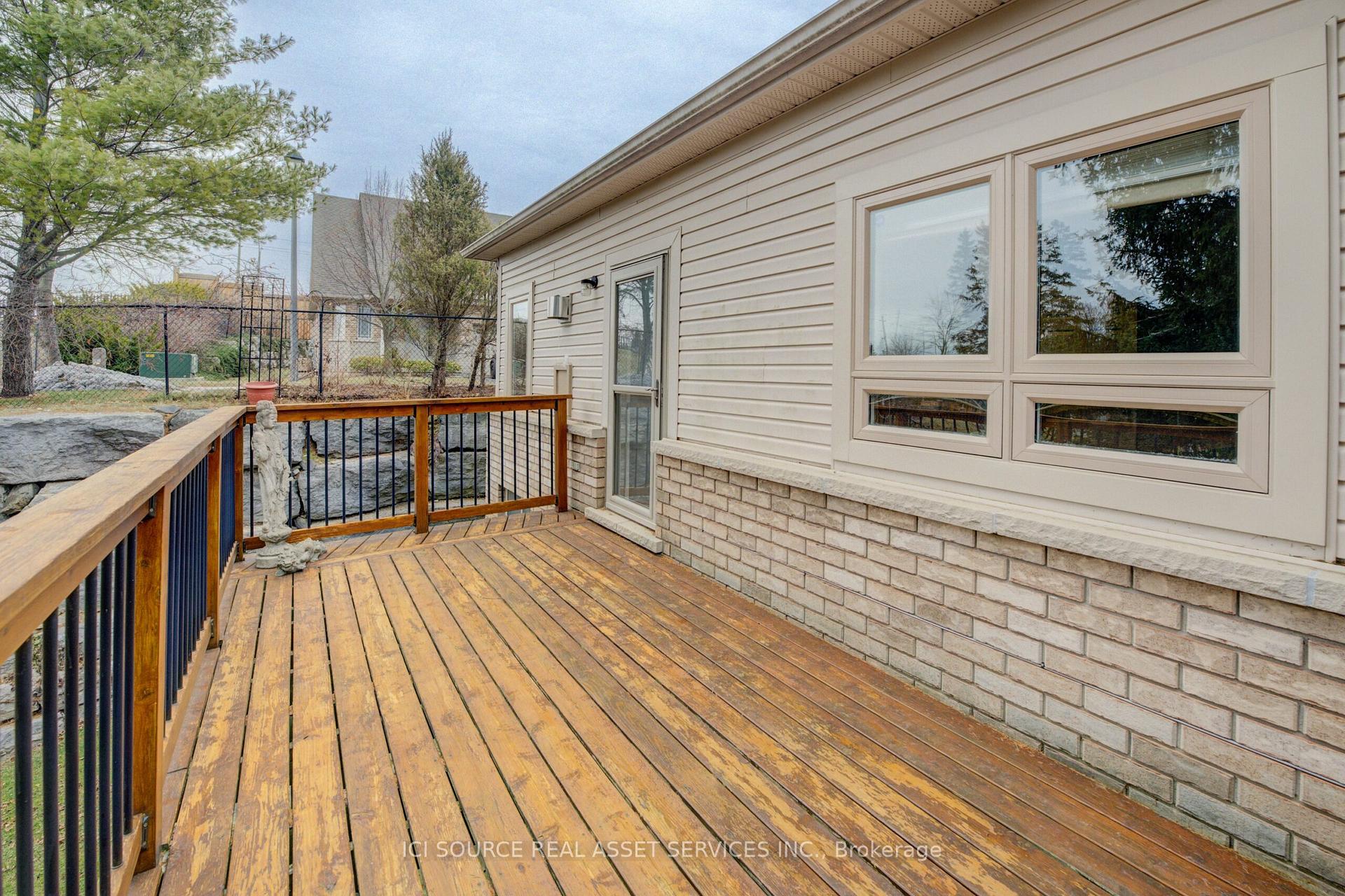 Photo 11 of Unit 13, 10 Cobblestone Drive, Brant, Paris — HOMEH
