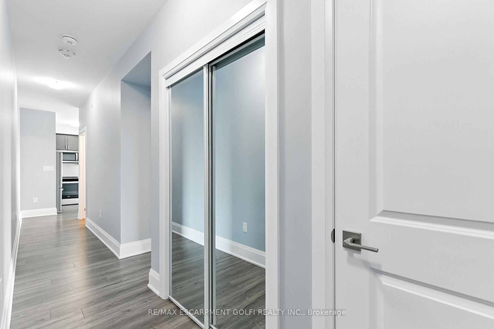 Photo 2 of Unit 902, 450 Dundas Street E, Hamilton, Waterdown — HOMEH