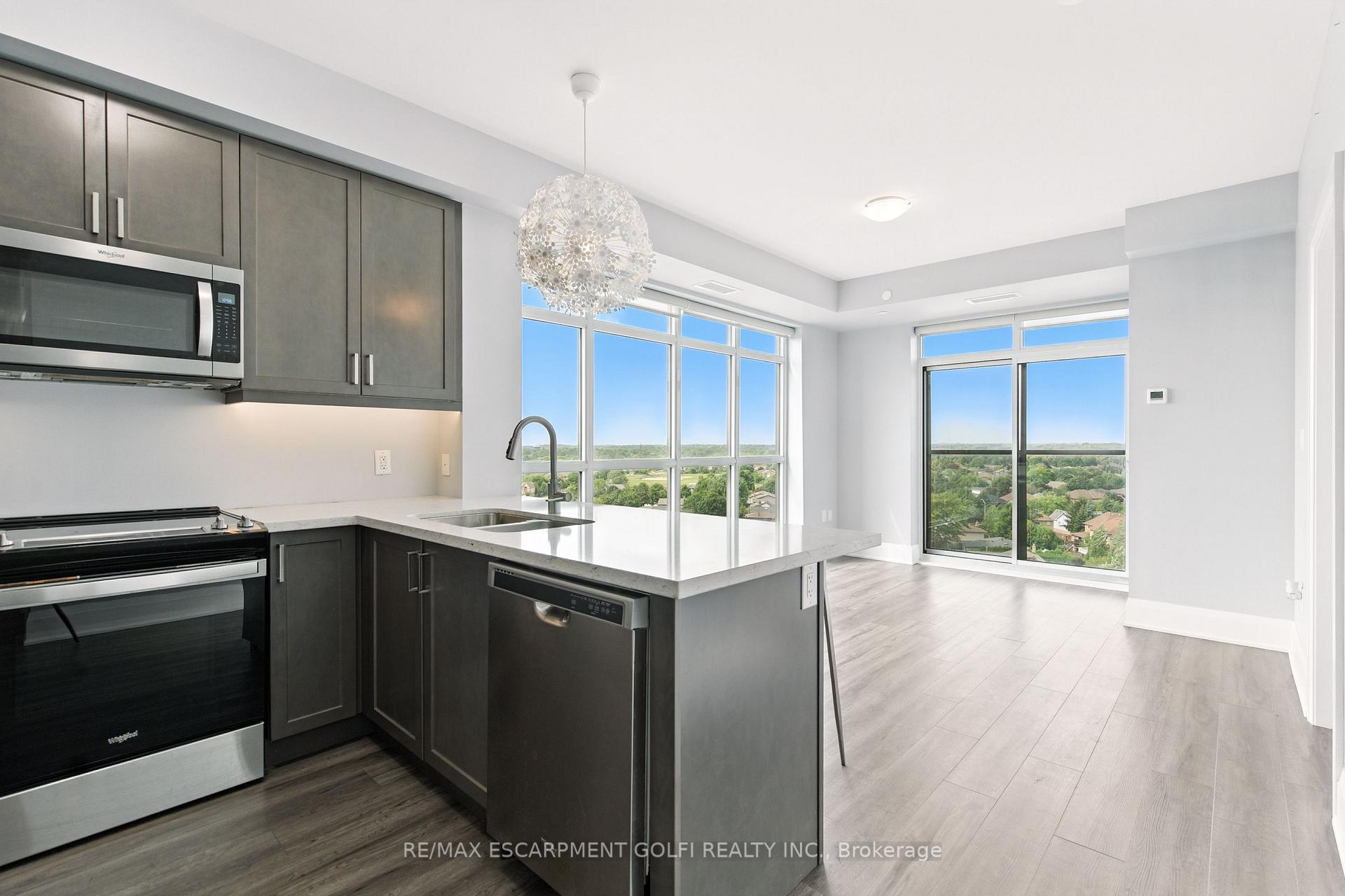 Photo 3 of Unit 902, 450 Dundas Street E, Hamilton, Waterdown — HOMEH