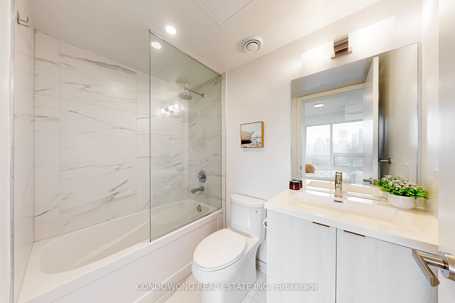 Photo 5 of Unit 2101, 138 Downes Street, Toronto, Waterfront Communities — HOMEH