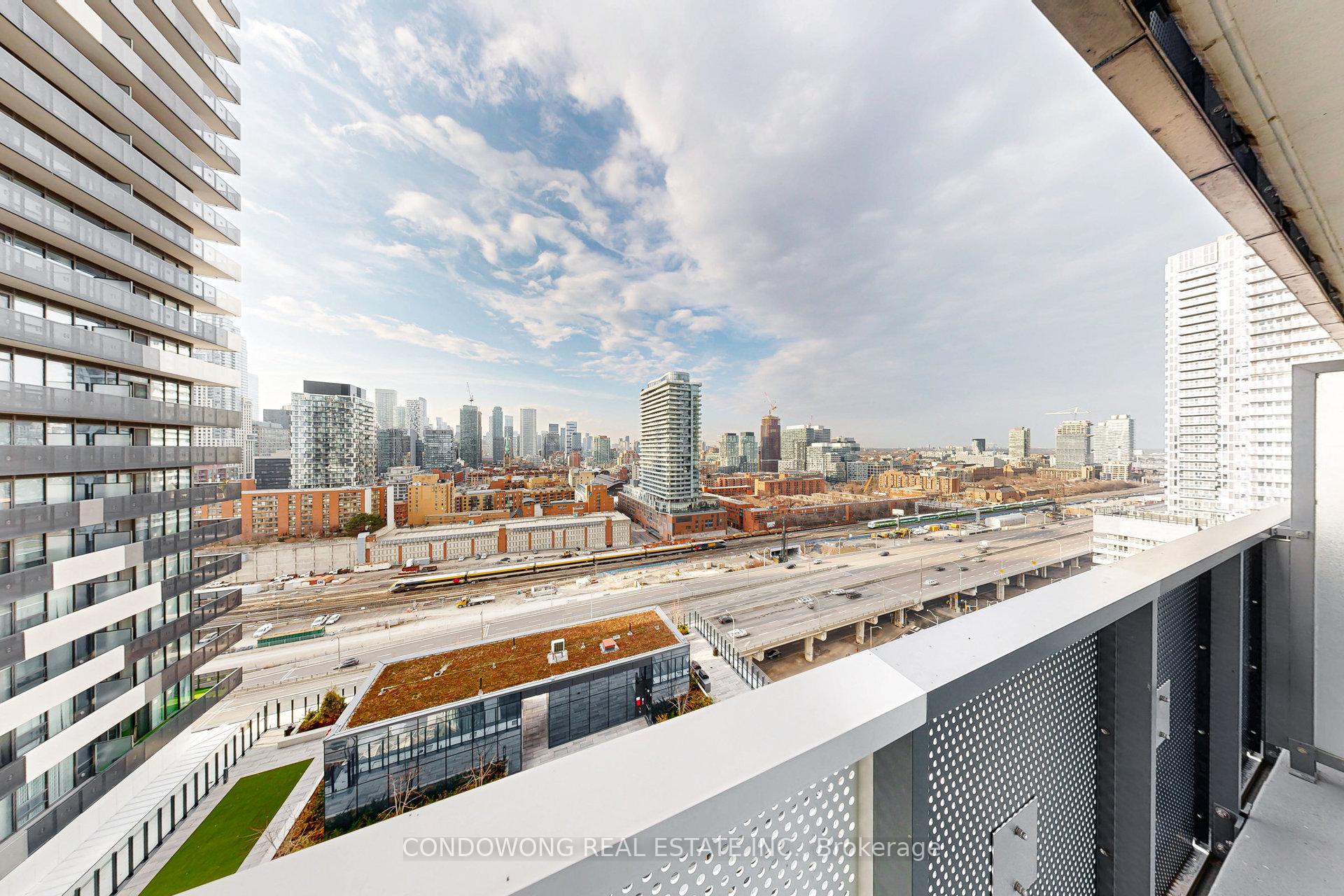 Photo 9 of Unit 2101, 138 Downes Street, Toronto, Waterfront Communities — HOMEH