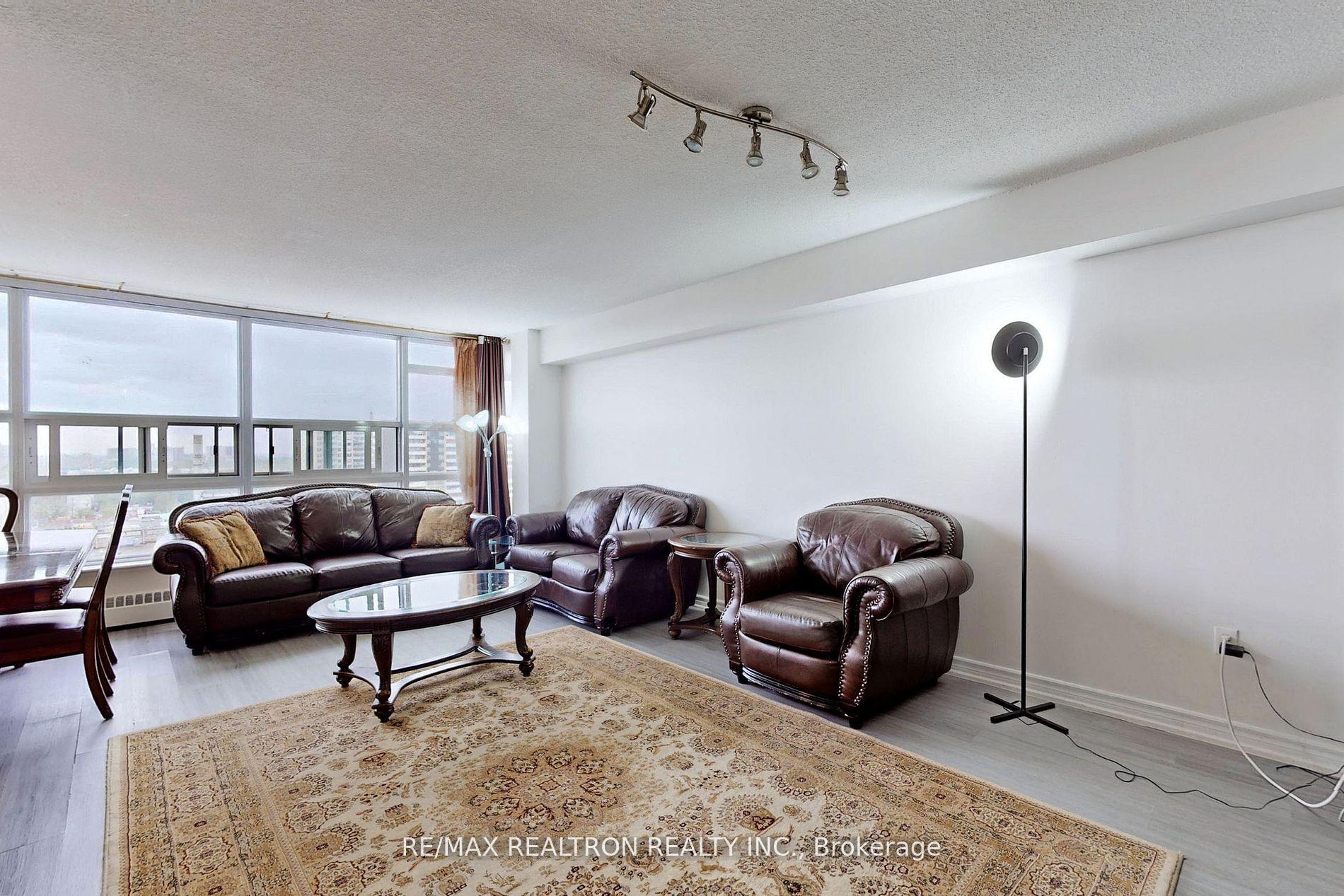Photo 3 of Unit 1411, 3380 Eglinton Avenue E, Scarborough, Scarborough Village — HOMEH
