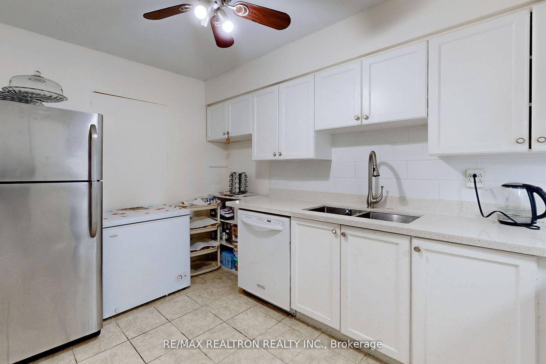 Photo 9 of Unit 1411, 3380 Eglinton Avenue E, Scarborough, Scarborough Village — HOMEH