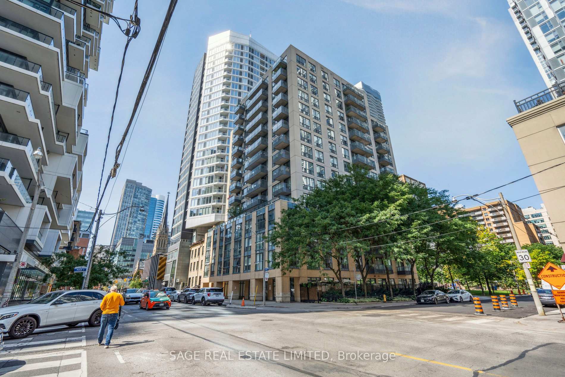 Photo 4 of Unit 403, 76 Shuter Street, Toronto, Church-Yonge Corridor — HOMEH