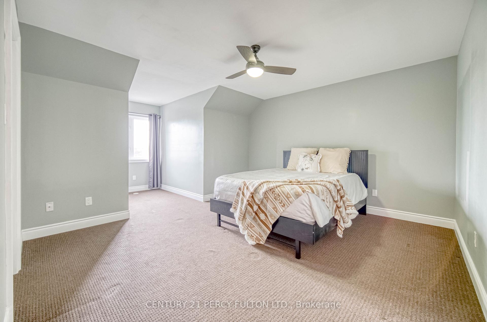 Photo 26 of 48 Lovegrove Lane, Ajax, Central — HOMEH