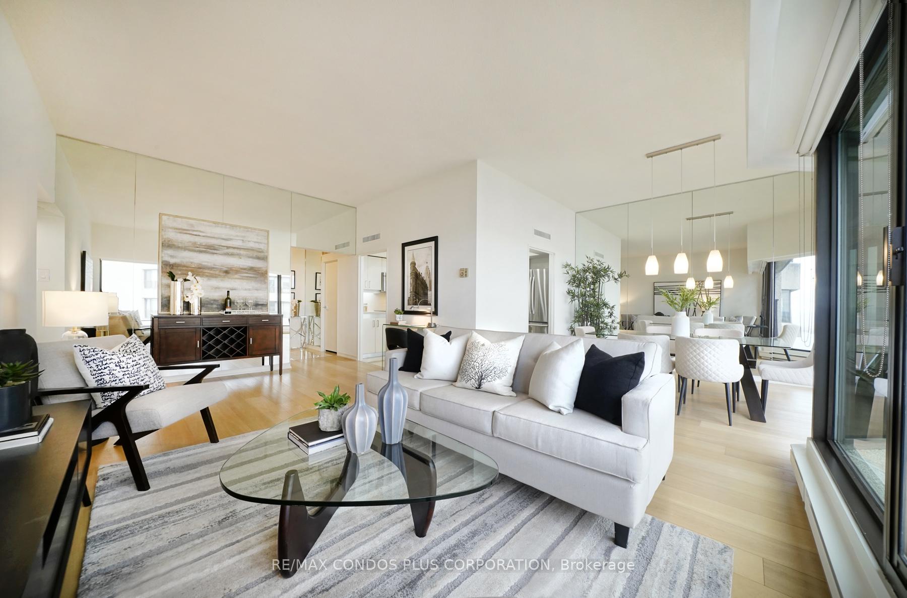 Photo 27 of Unit 3603, 65 Harbour Square, Toronto, Waterfront Communities — HOMEH