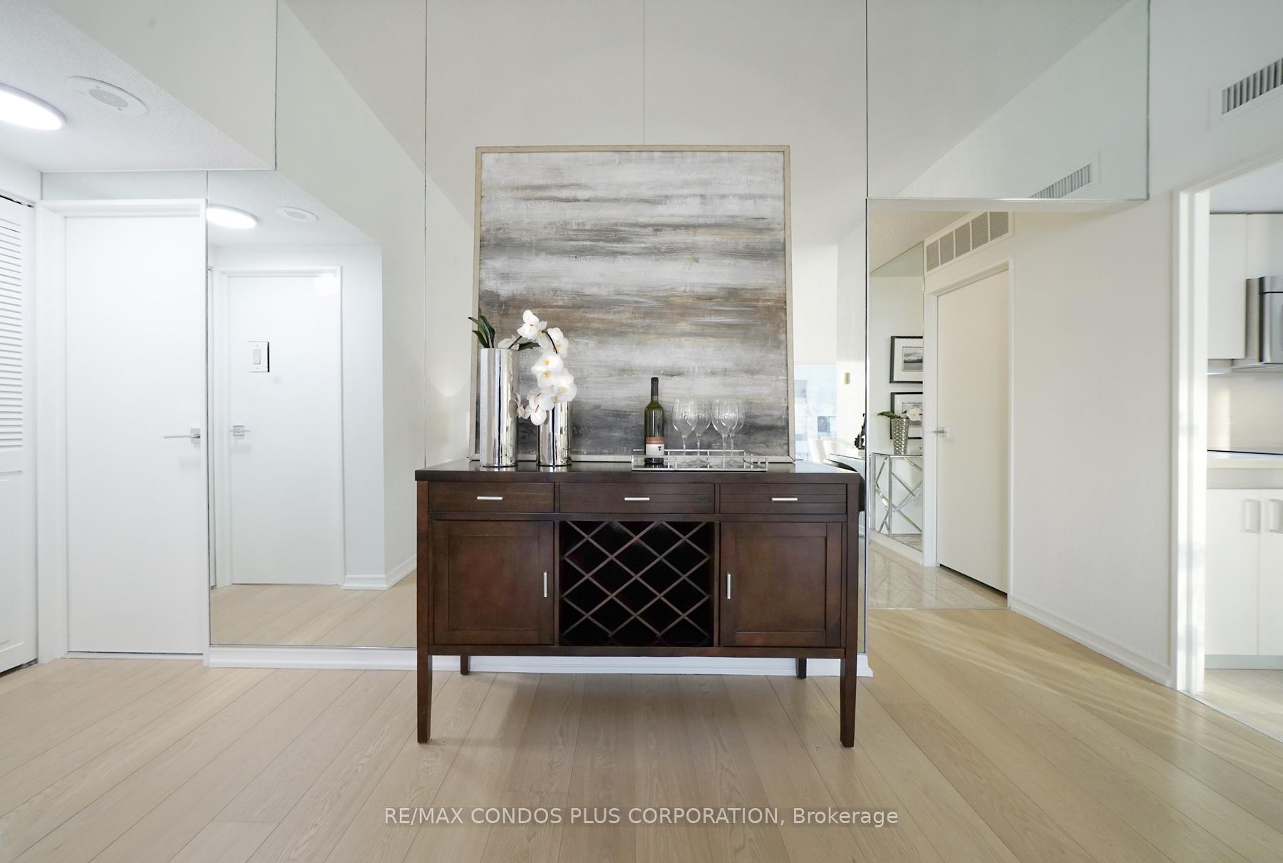 Photo 39 of Unit 3603, 65 Harbour Square, Toronto, Waterfront Communities — HOMEH