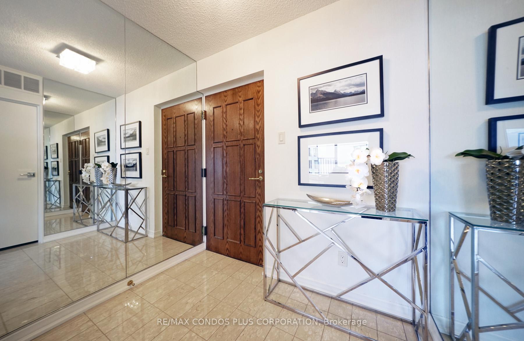 Photo 12 of Unit 3603, 65 Harbour Square, Toronto, Waterfront Communities — HOMEH