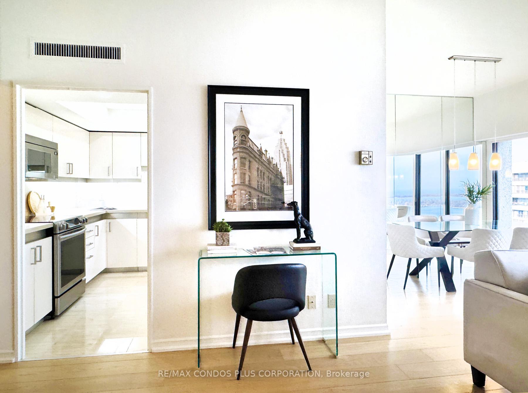 Photo 17 of Unit 3603, 65 Harbour Square, Toronto, Waterfront Communities — HOMEH