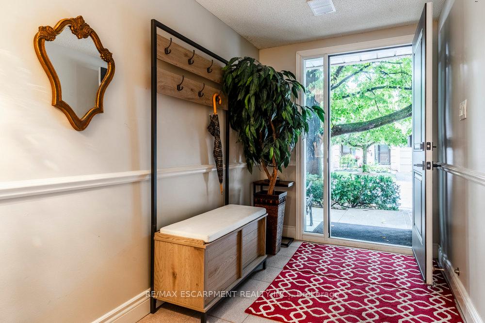 Photo 2 of Unit 54, 26 Moss Boulevard, Hamilton, Dundas — HOMEH