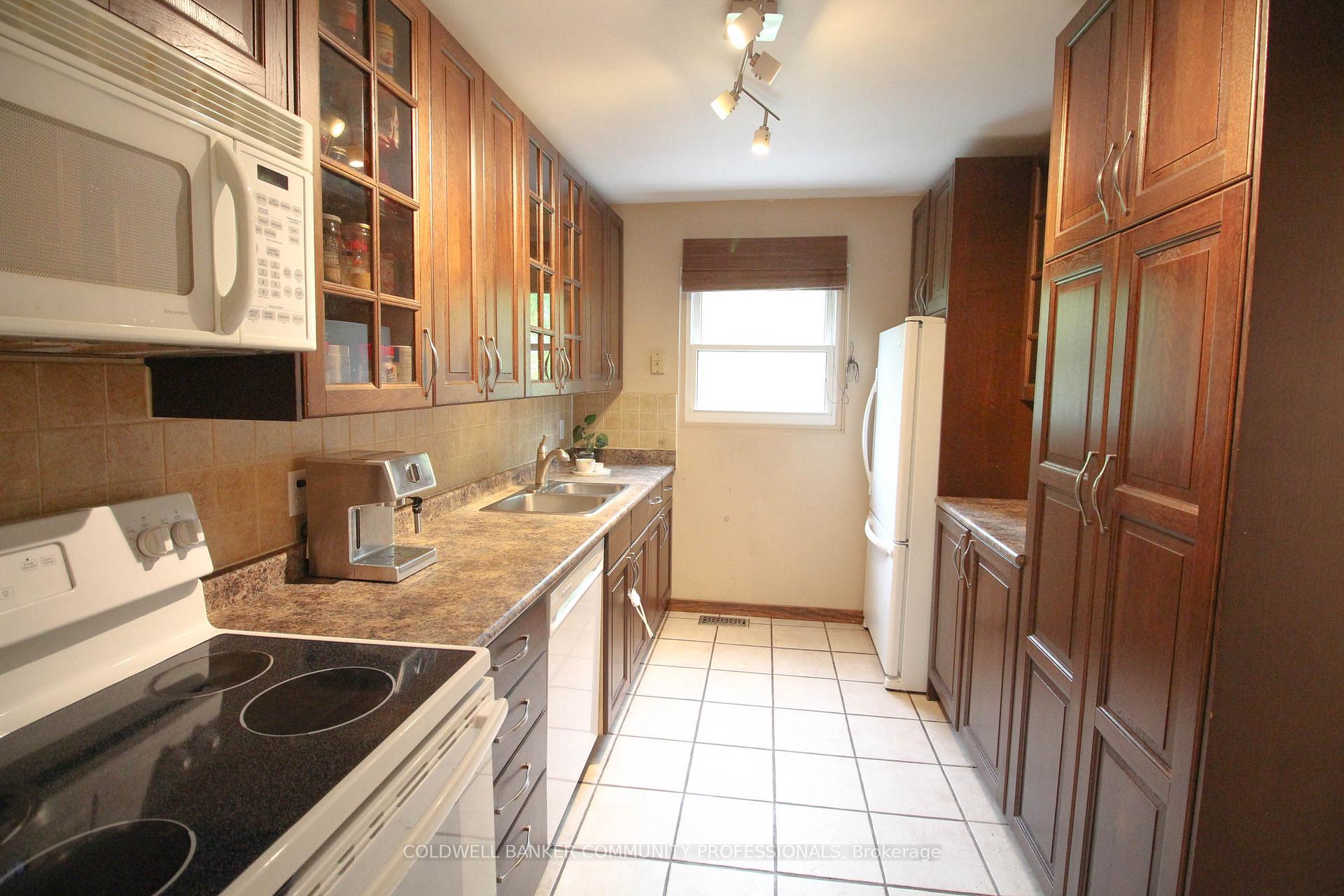 Photo 6 of Unit G, 657 Albert Street, Waterloo — HOMEH