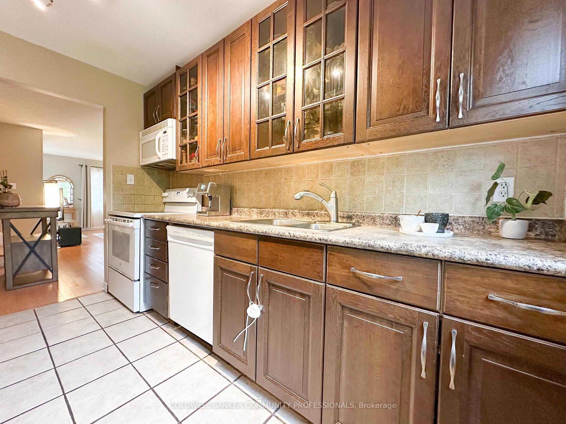 Photo 9 of Unit G, 657 Albert Street, Waterloo — HOMEH