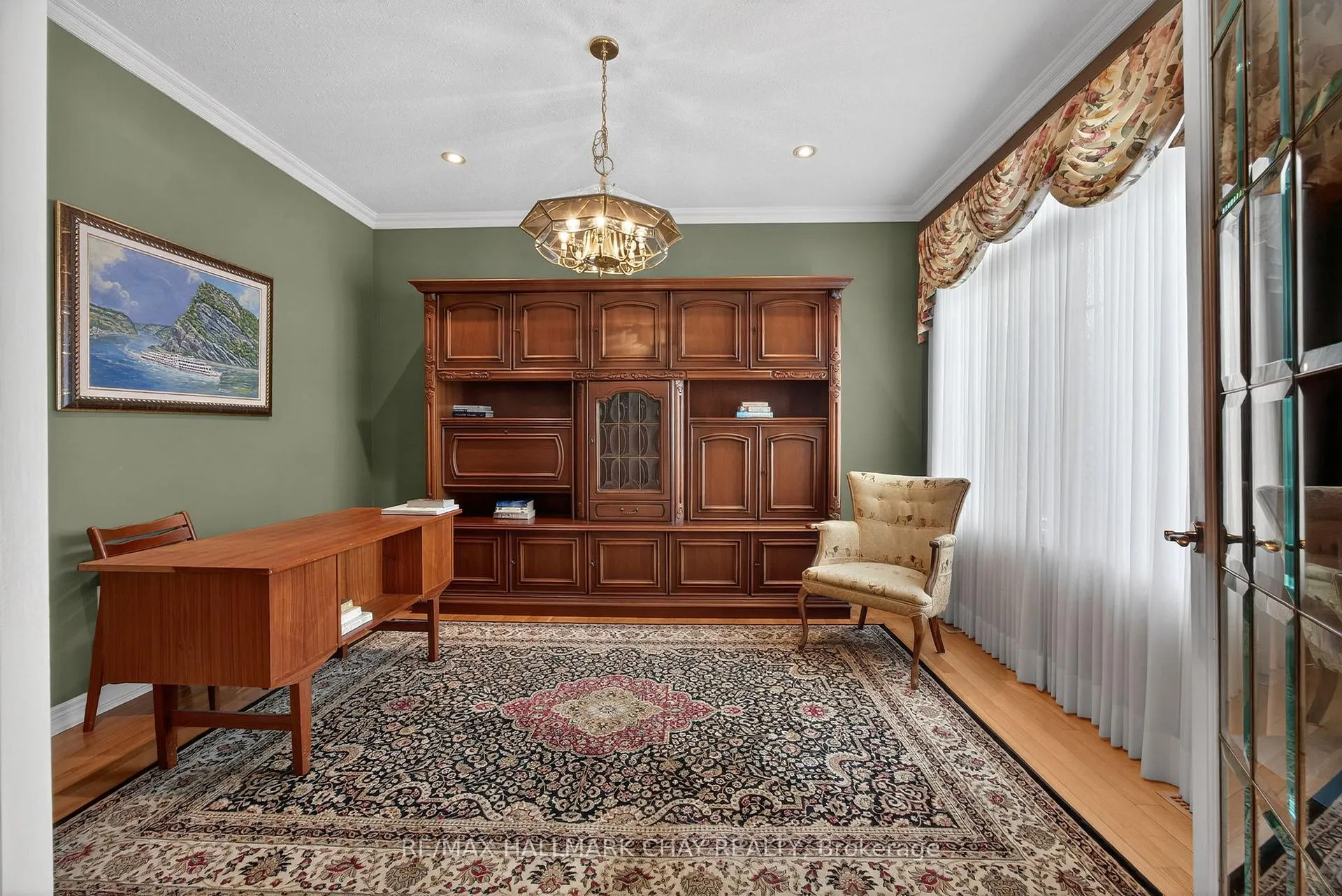 Photo 9 of 16 Stapleton Place, Barrie, Ardagh — HOMEH
