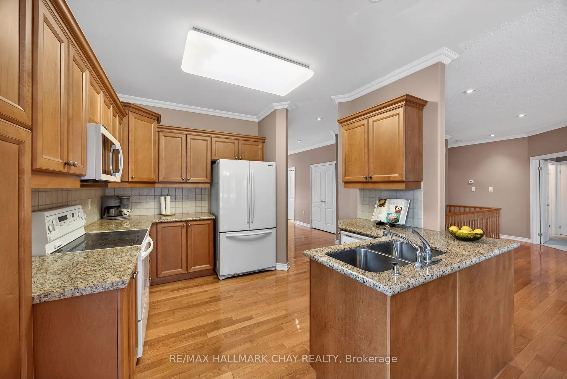 Photo 11 of 16 Stapleton Place, Barrie, Ardagh — HOMEH