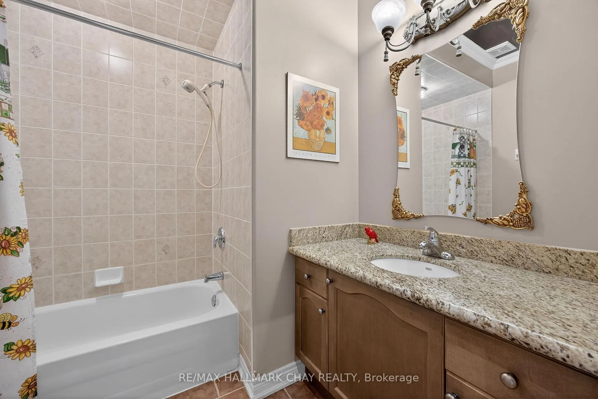 Photo 23 of 16 Stapleton Place, Barrie, Ardagh — HOMEH