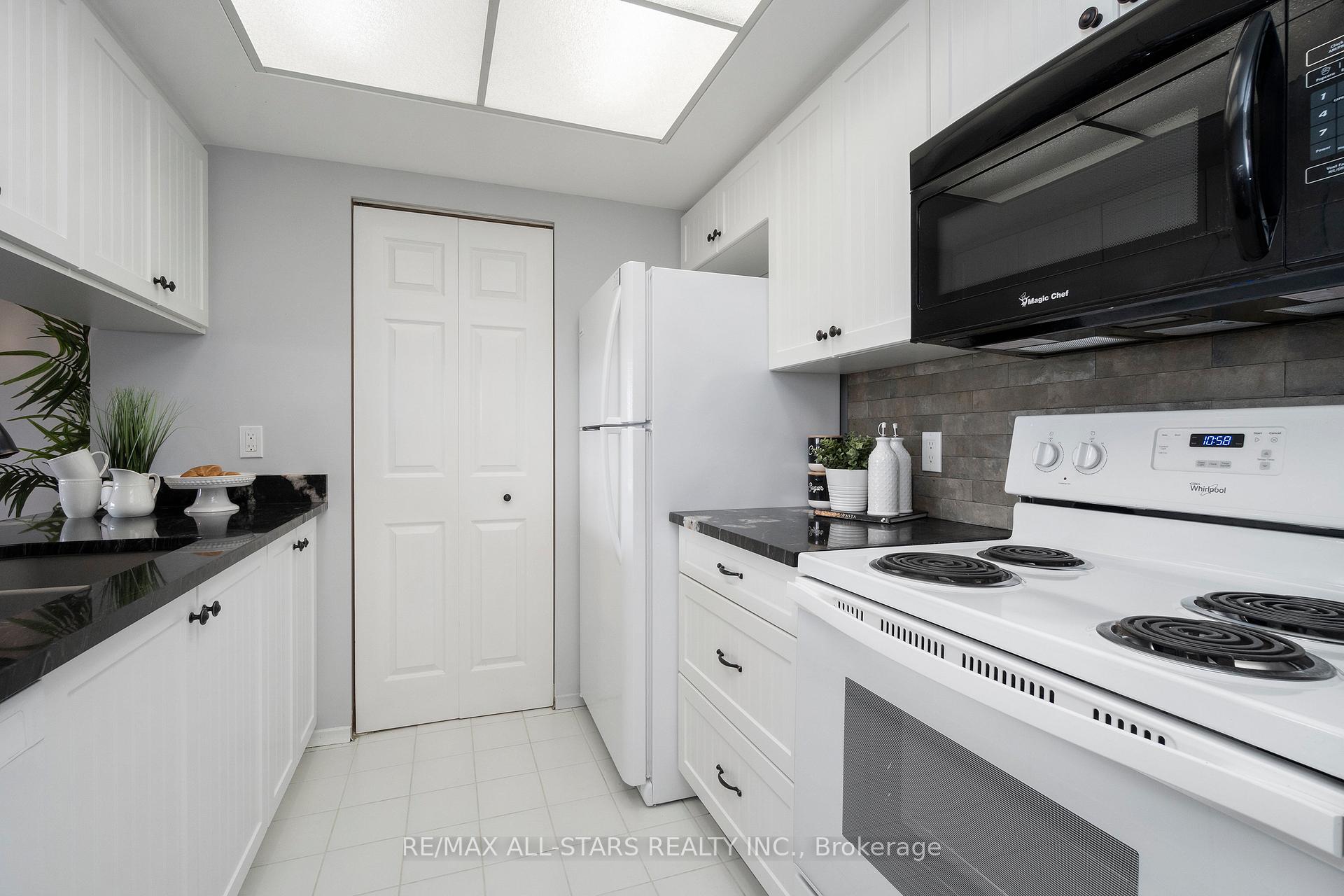 Photo 3 of Unit 512, 2 Raymerville Drive, Markham, Raymerville — HOMEH