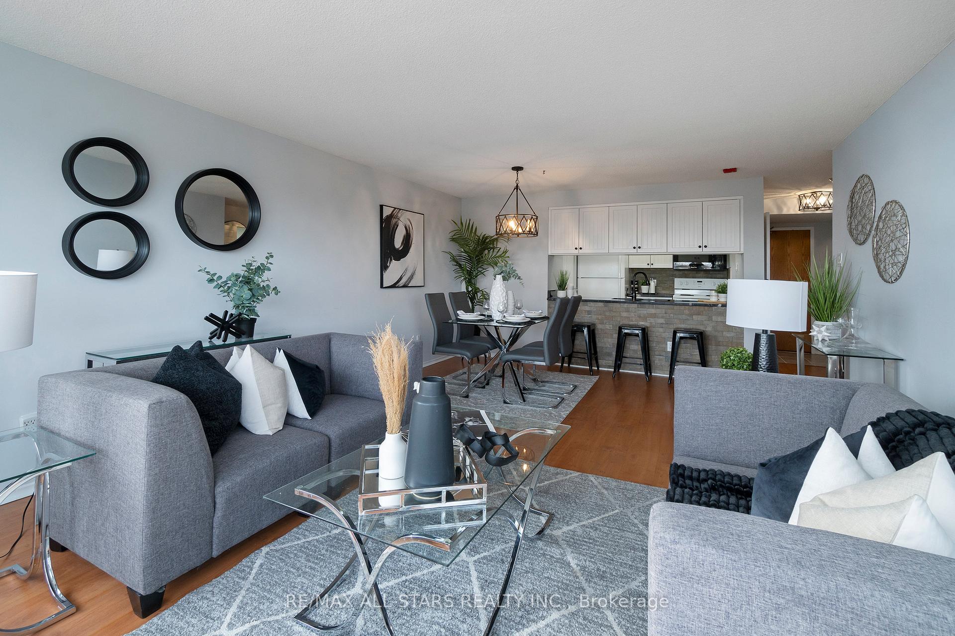 Photo 13 of Unit 512, 2 Raymerville Drive, Markham, Raymerville — HOMEH