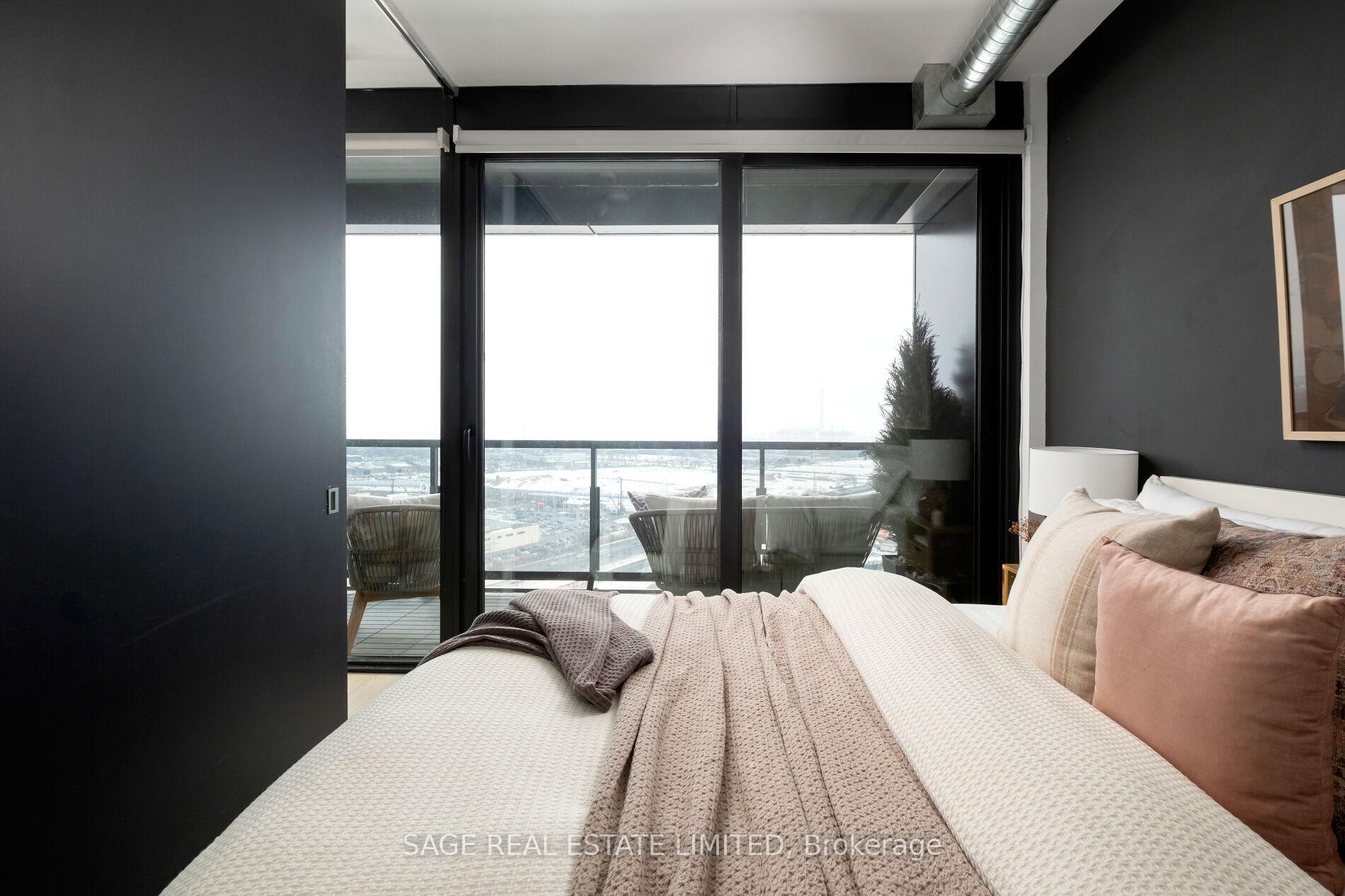 Photo 13 of Unit 1908, 170 Bayview Avenue, Toronto, Waterfront Communities — HOMEH