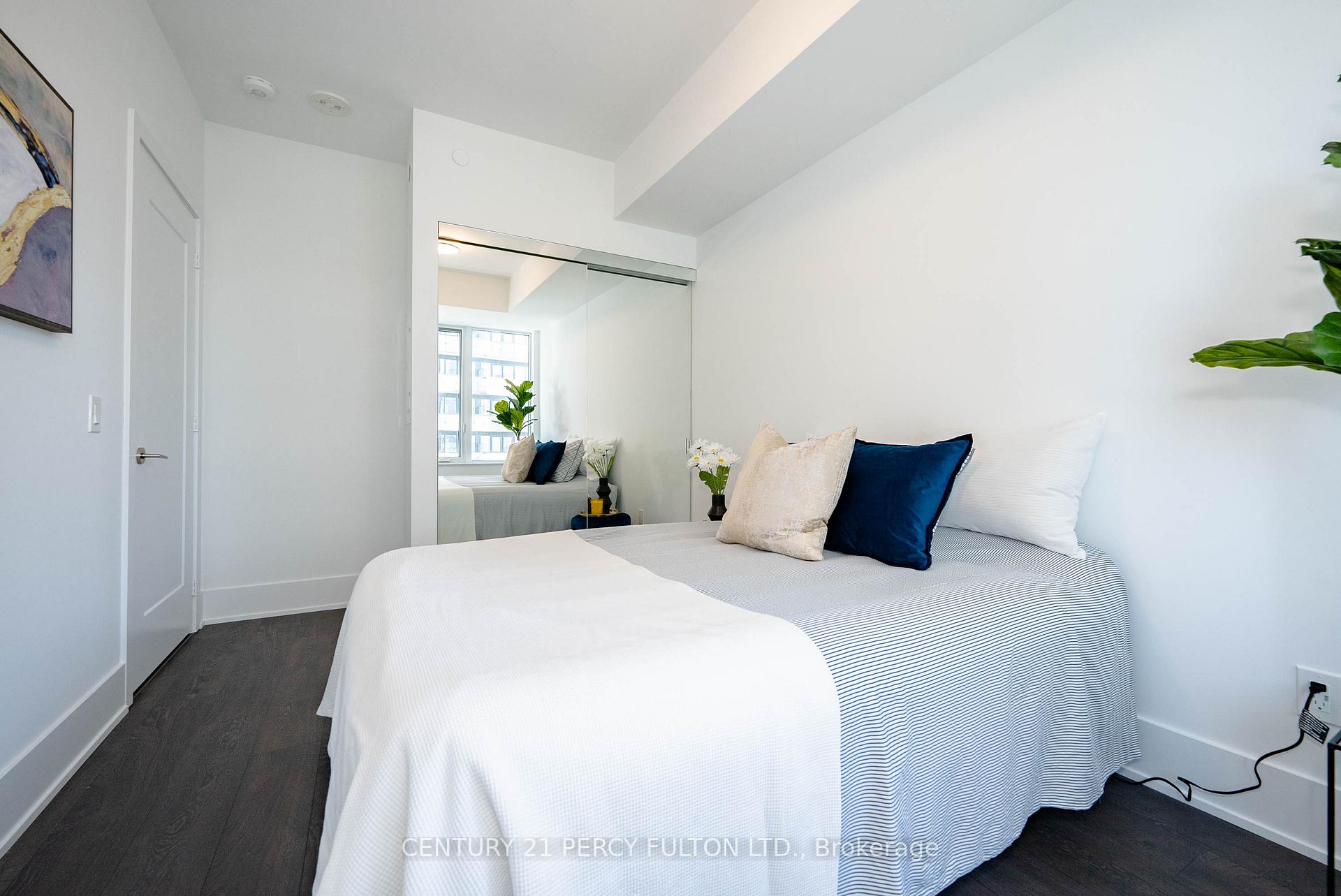 Photo 13 of Unit 1301, 470 Front Street W, Toronto, Waterfront Communities — HOMEH