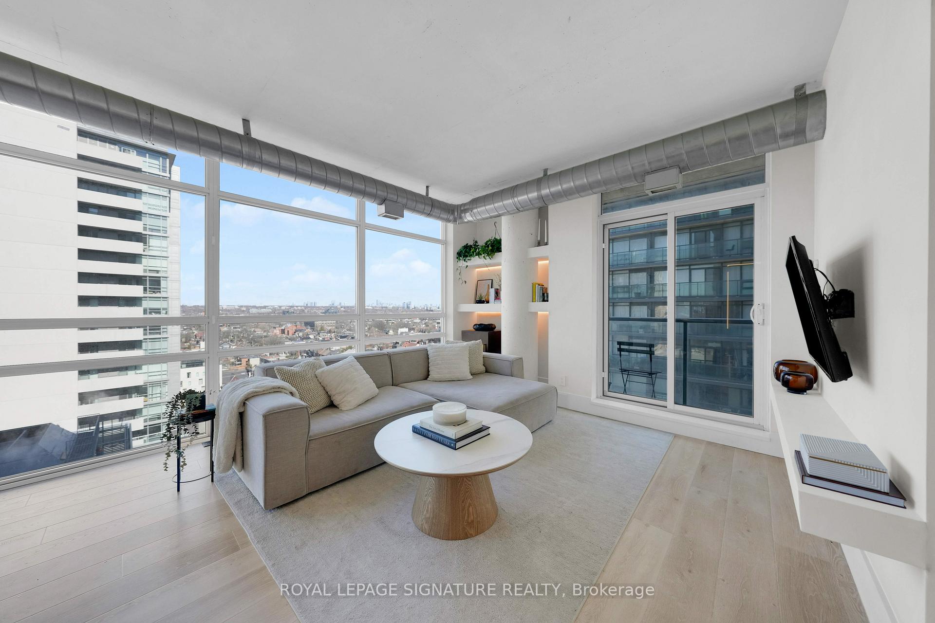 Photo 6 of Unit 1304, 150 Sudbury Street, Toronto, Little Portugal — HOMEH