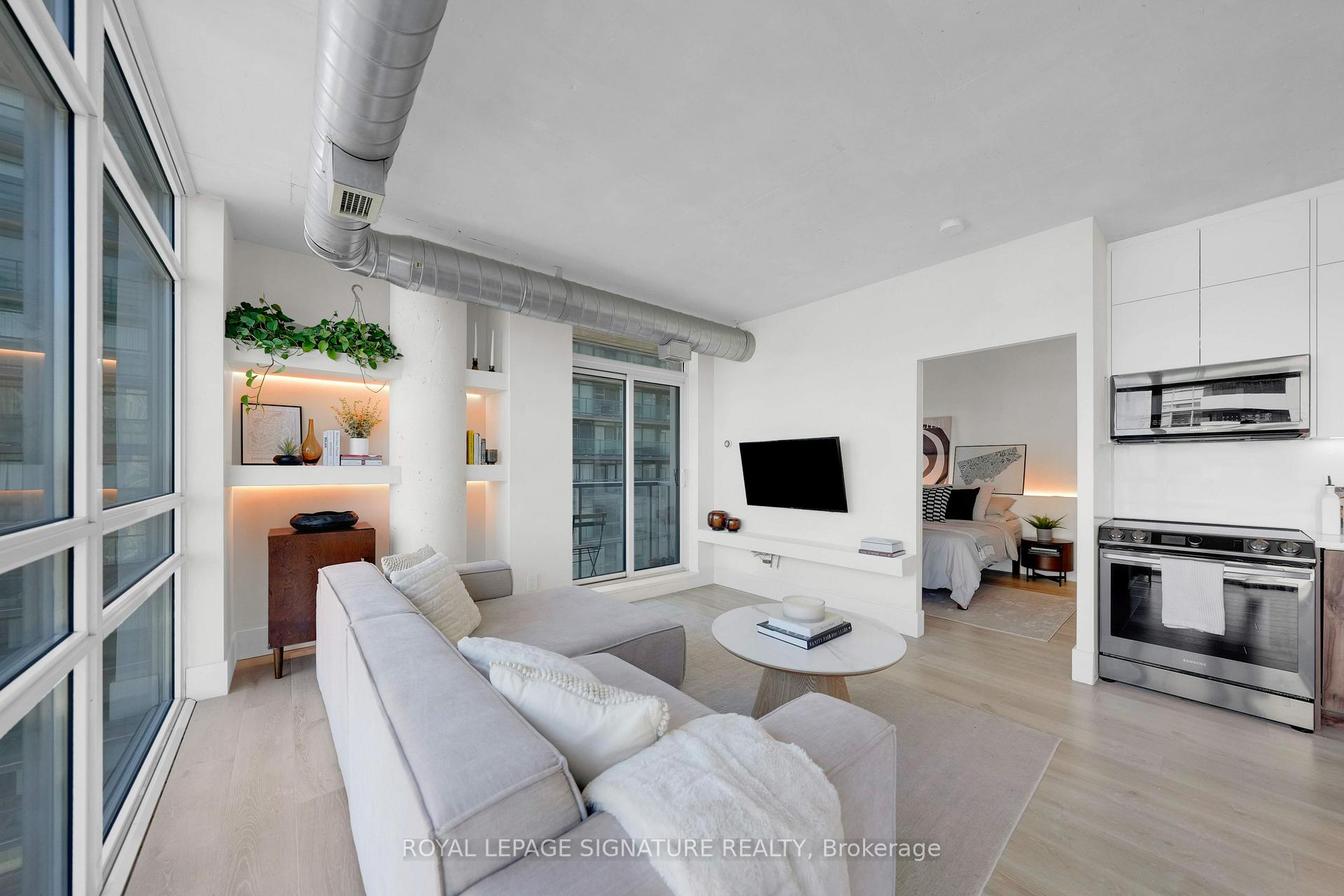 Photo 4 of Unit 1304, 150 Sudbury Street, Toronto, Little Portugal — HOMEH
