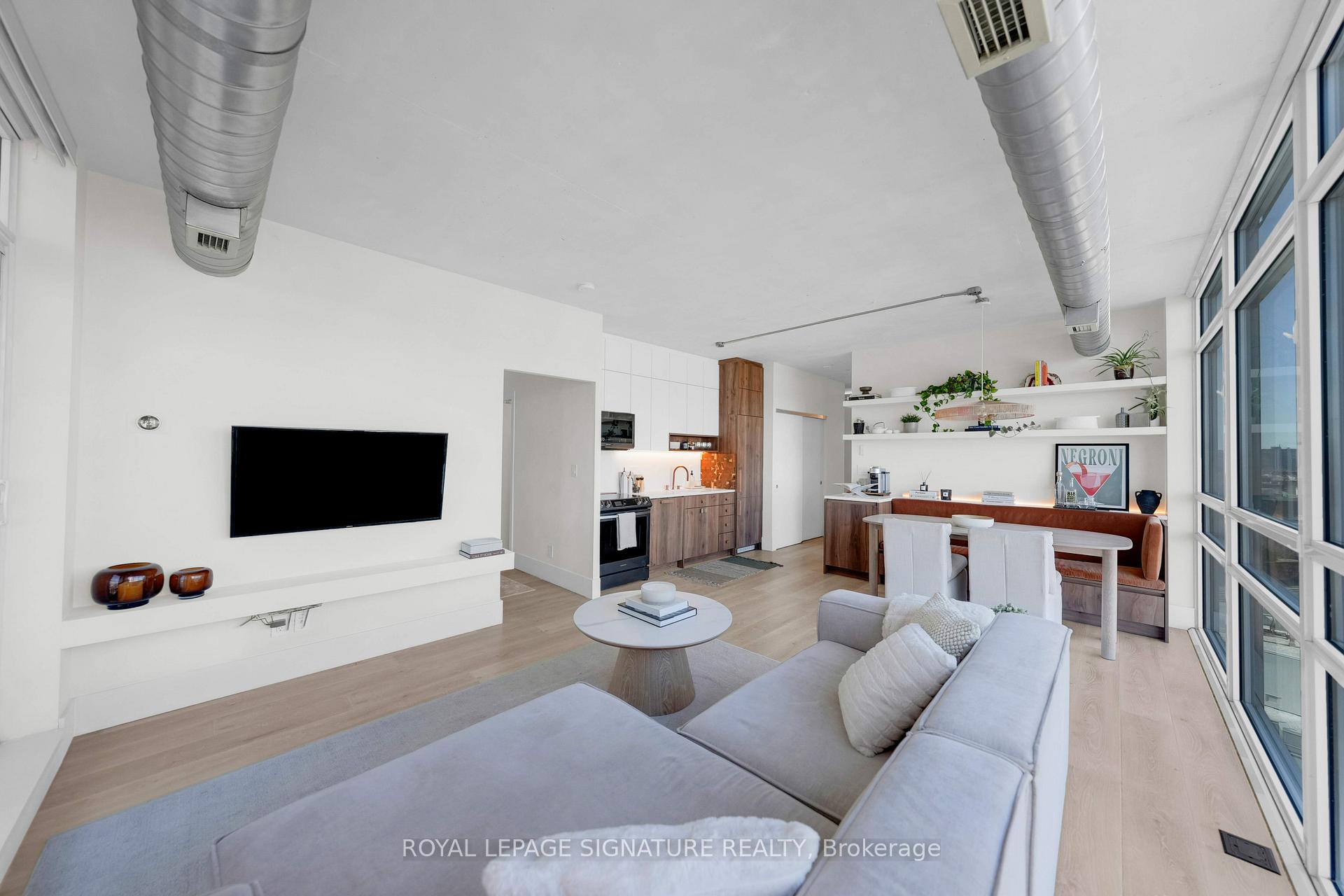Photo 5 of Unit 1304, 150 Sudbury Street, Toronto, Little Portugal — HOMEH