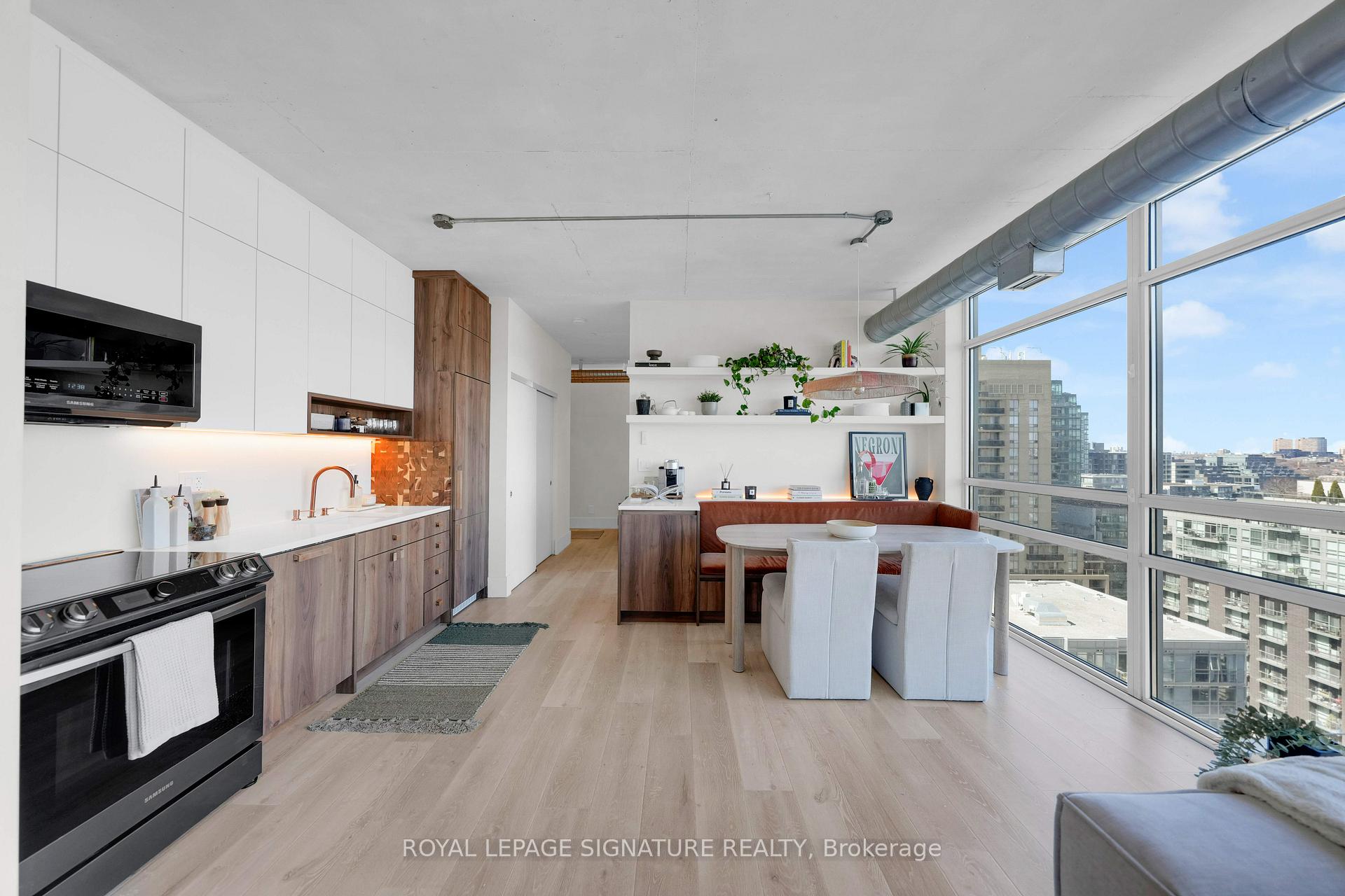 Photo 3 of Unit 1304, 150 Sudbury Street, Toronto, Little Portugal — HOMEH