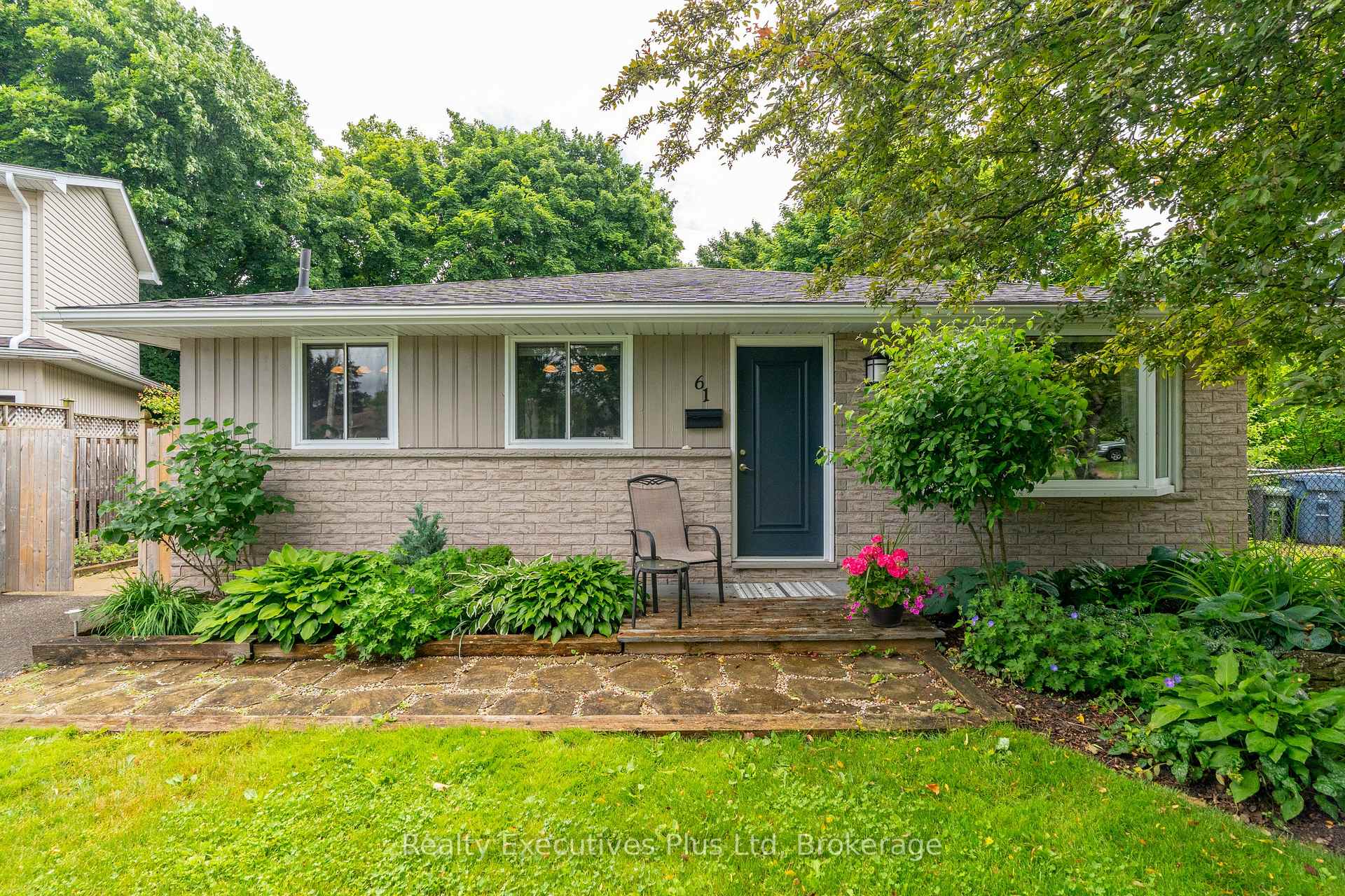 Photo 1 of 61 Mcilwraith Crescent, Guelph, Grange Road — HOMEH