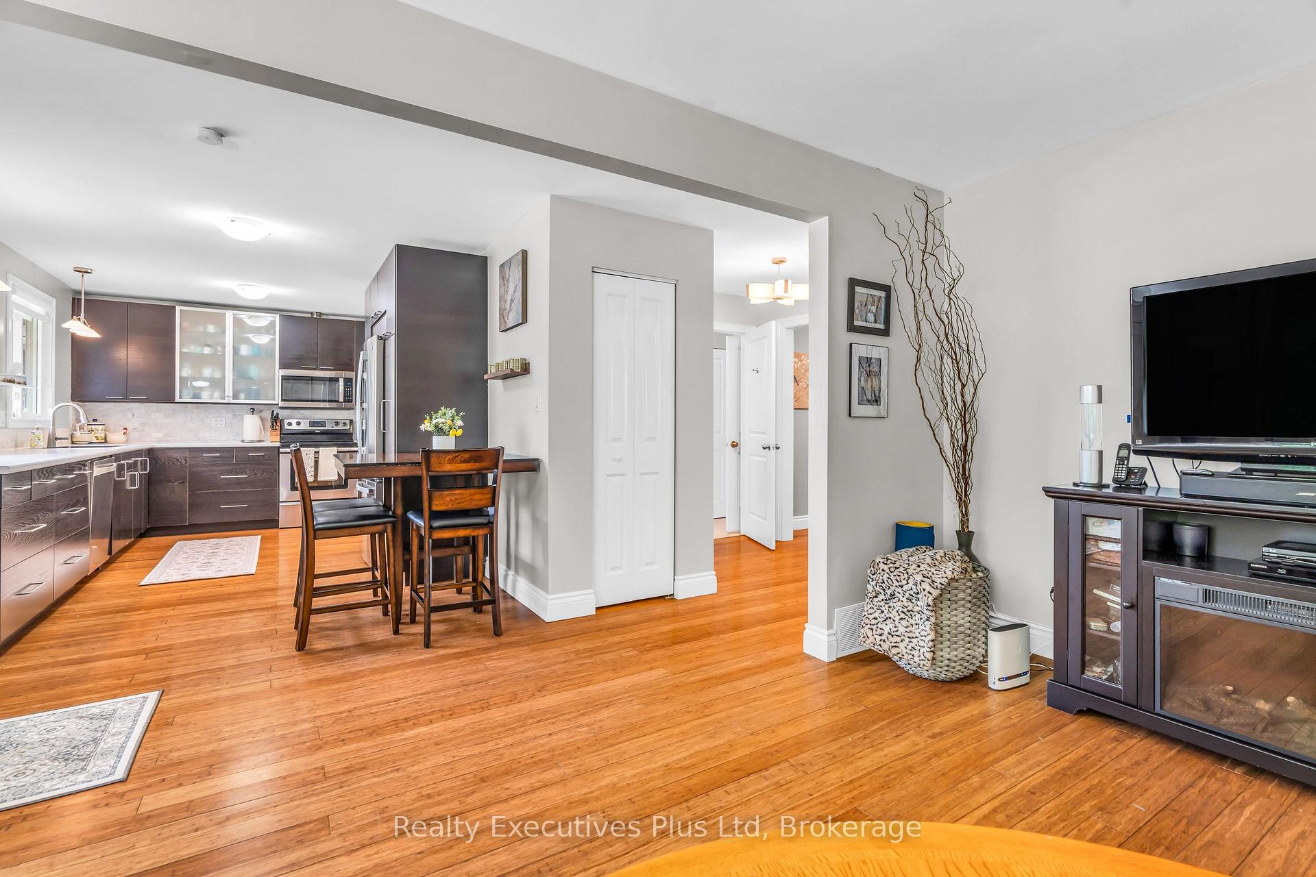 Photo 13 of 61 Mcilwraith Crescent, Guelph, Grange Road — HOMEH