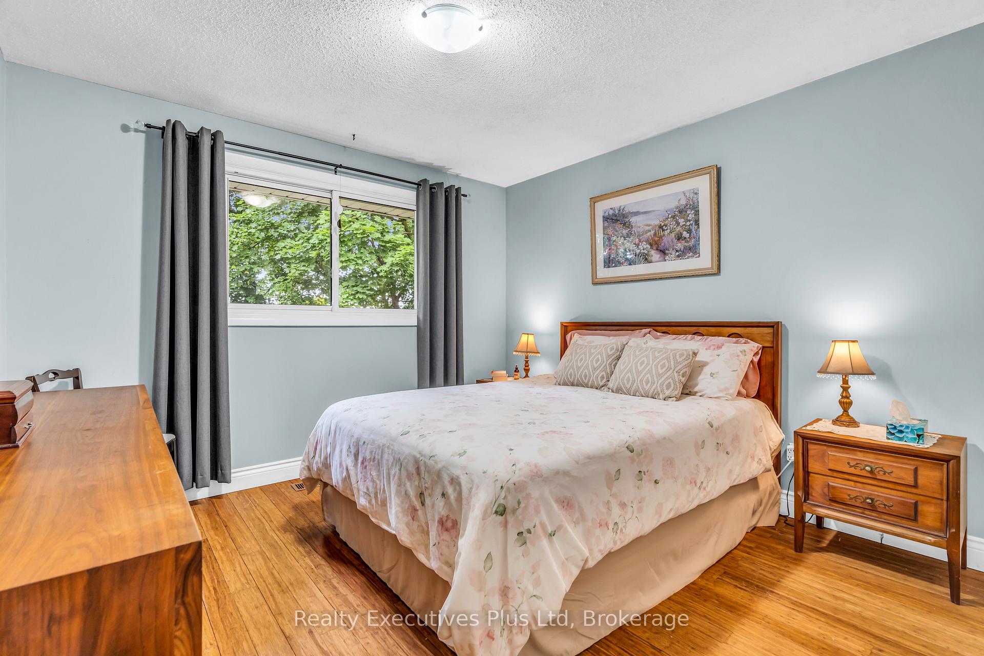 Photo 17 of 61 Mcilwraith Crescent, Guelph, Grange Road — HOMEH