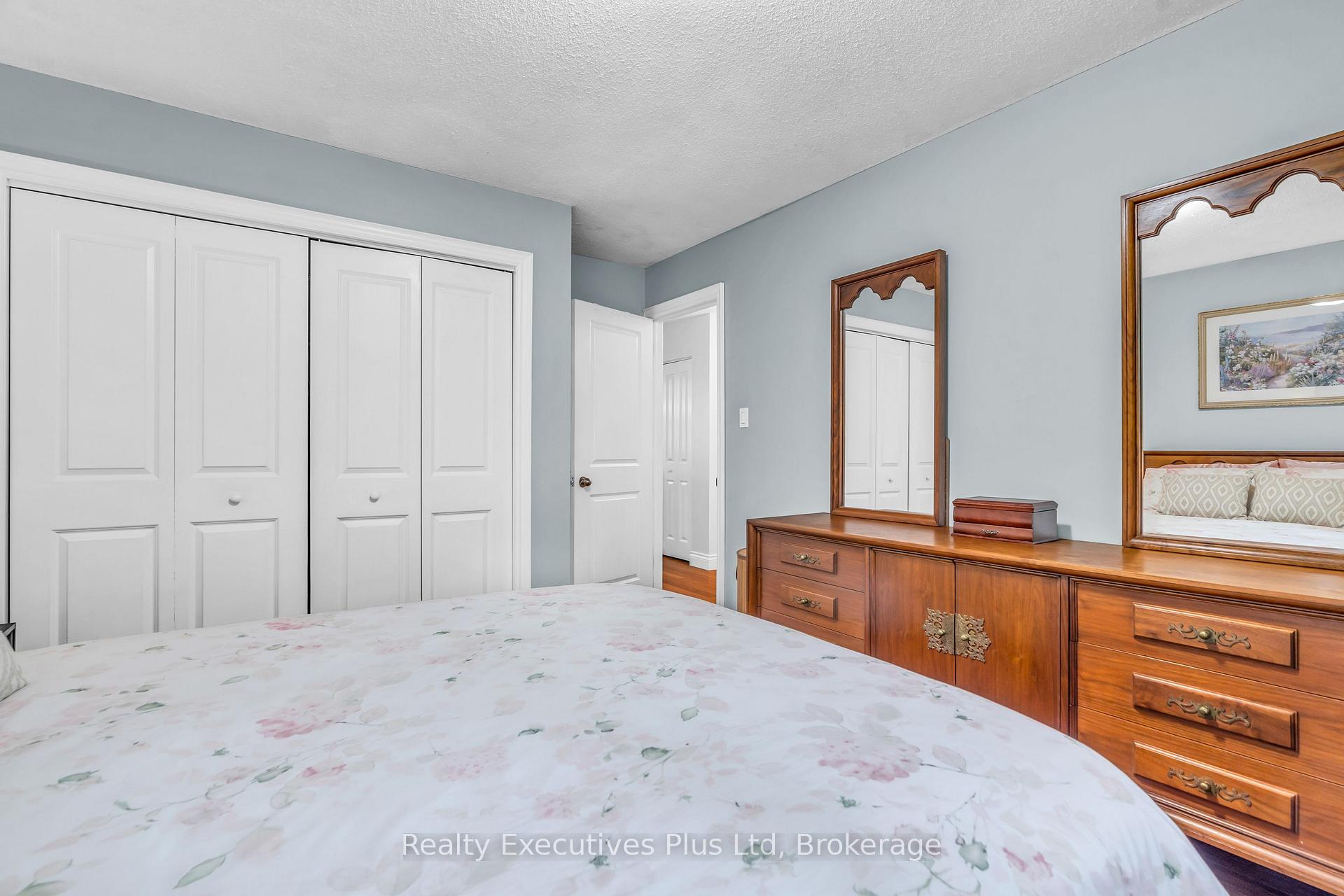 Photo 18 of 61 Mcilwraith Crescent, Guelph, Grange Road — HOMEH