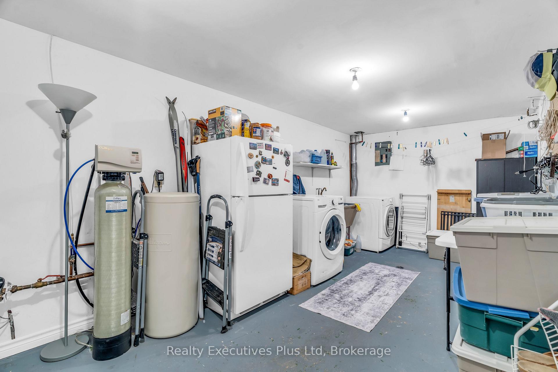 Photo 24 of 61 Mcilwraith Crescent, Guelph, Grange Road — HOMEH