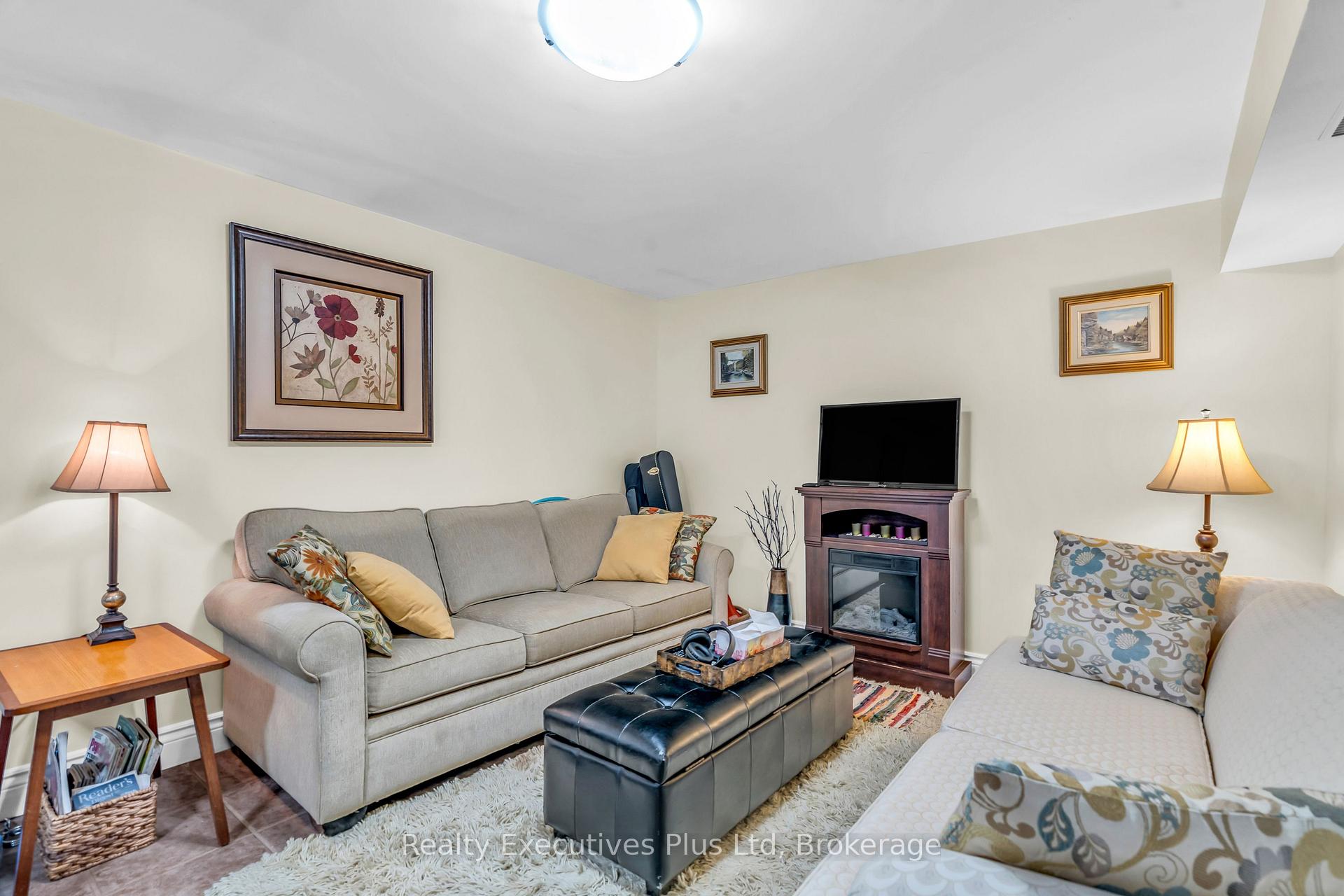 Photo 25 of 61 Mcilwraith Crescent, Guelph, Grange Road — HOMEH
