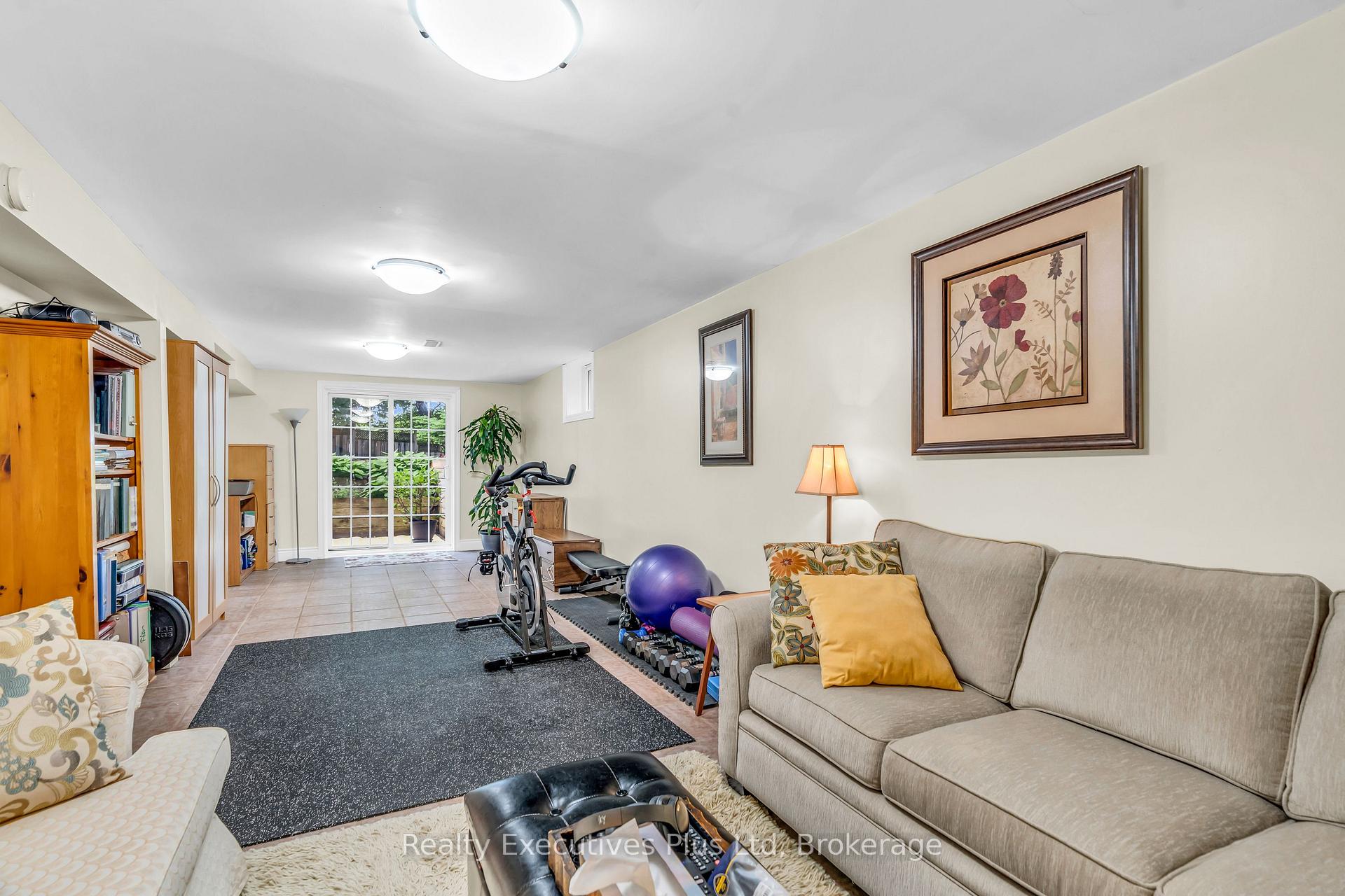 Photo 26 of 61 Mcilwraith Crescent, Guelph, Grange Road — HOMEH