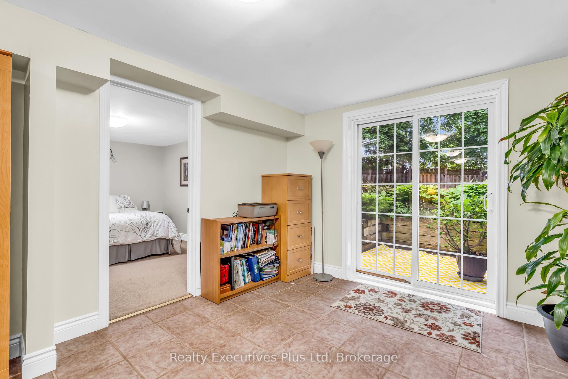 Photo 28 of 61 Mcilwraith Crescent, Guelph, Grange Road — HOMEH