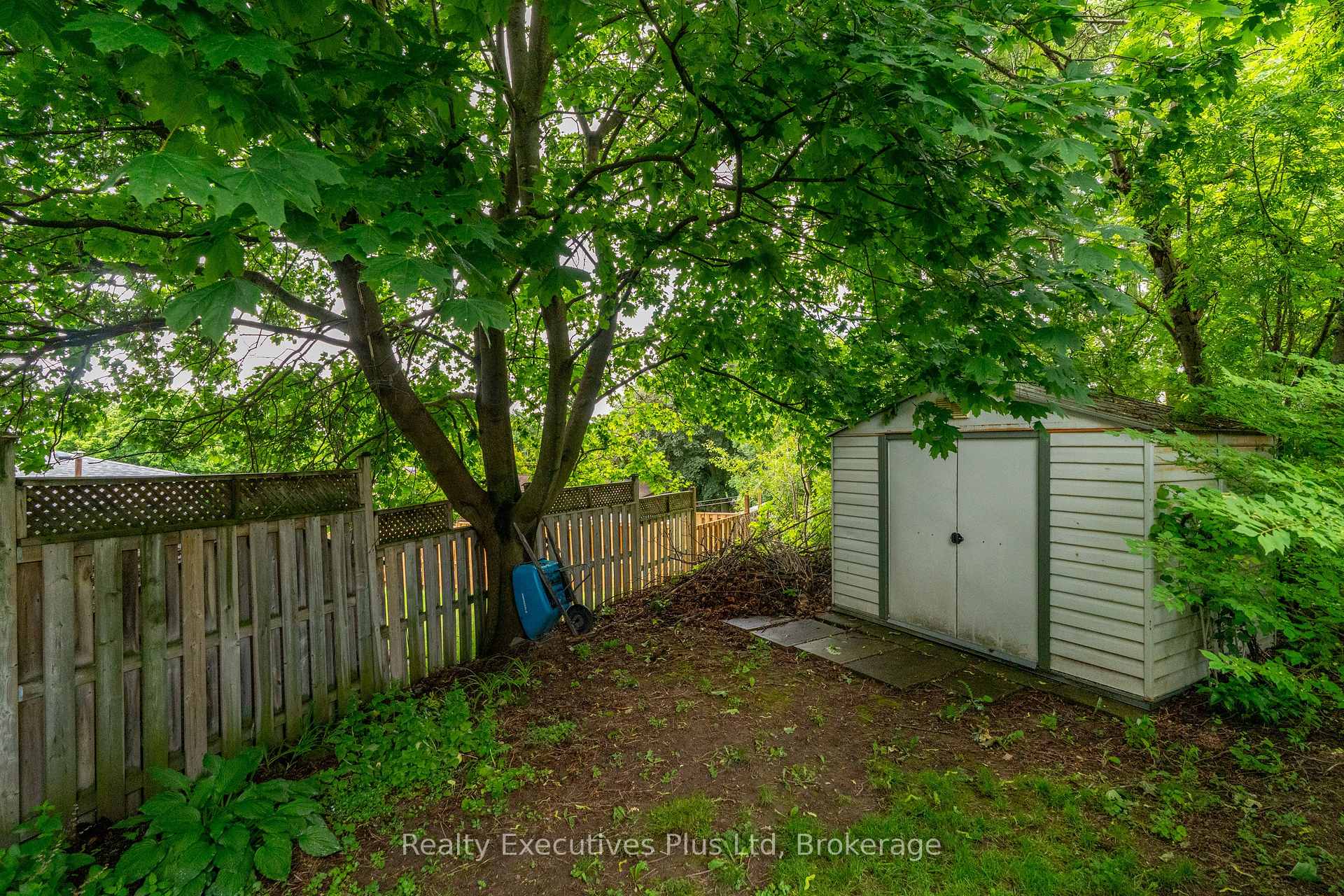 Photo 44 of 61 Mcilwraith Crescent, Guelph, Grange Road — HOMEH