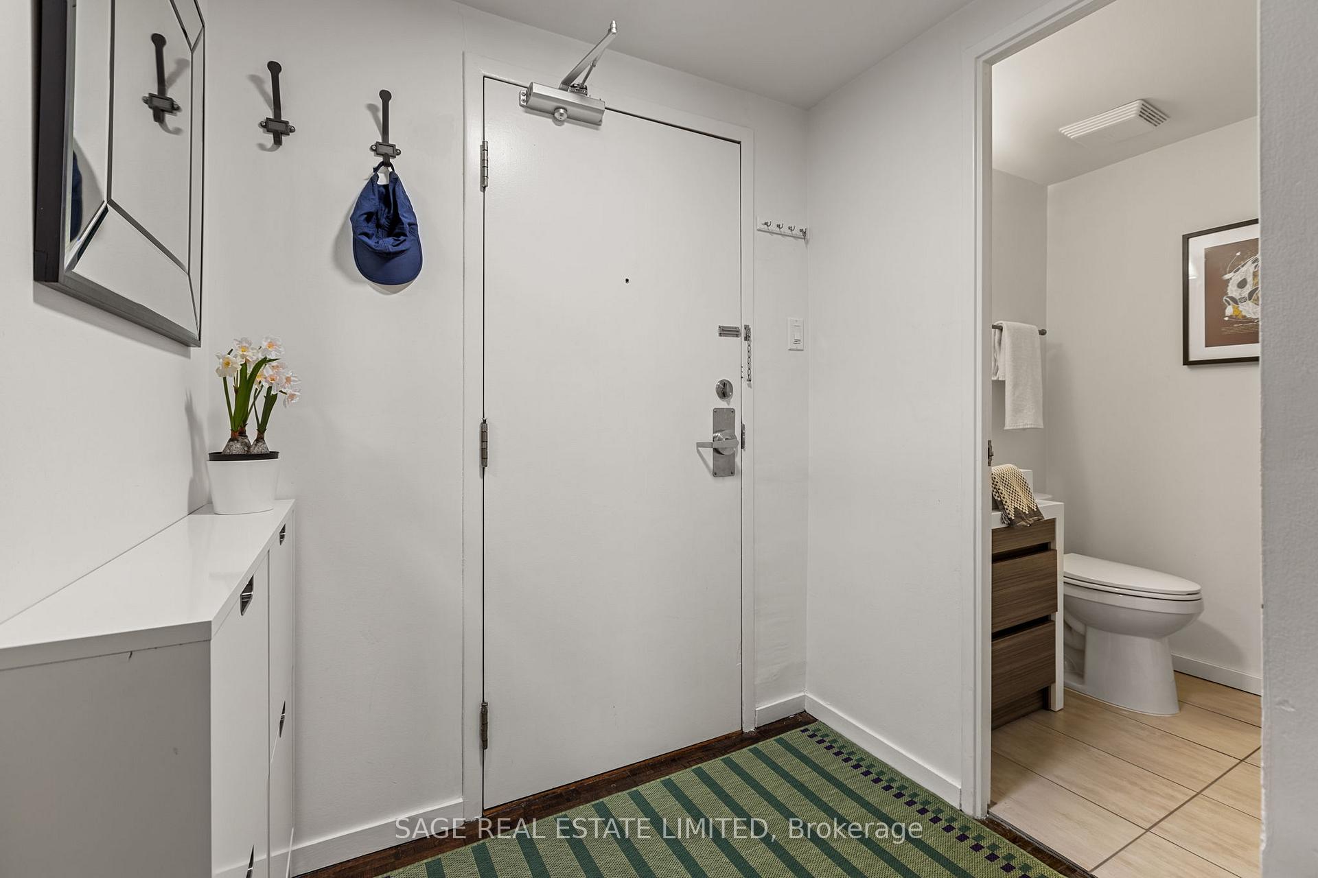 Photo 3 of Unit 316, 40 Sylvan Valley Way, Toronto, Bedford Park-Nortown — HOMEH