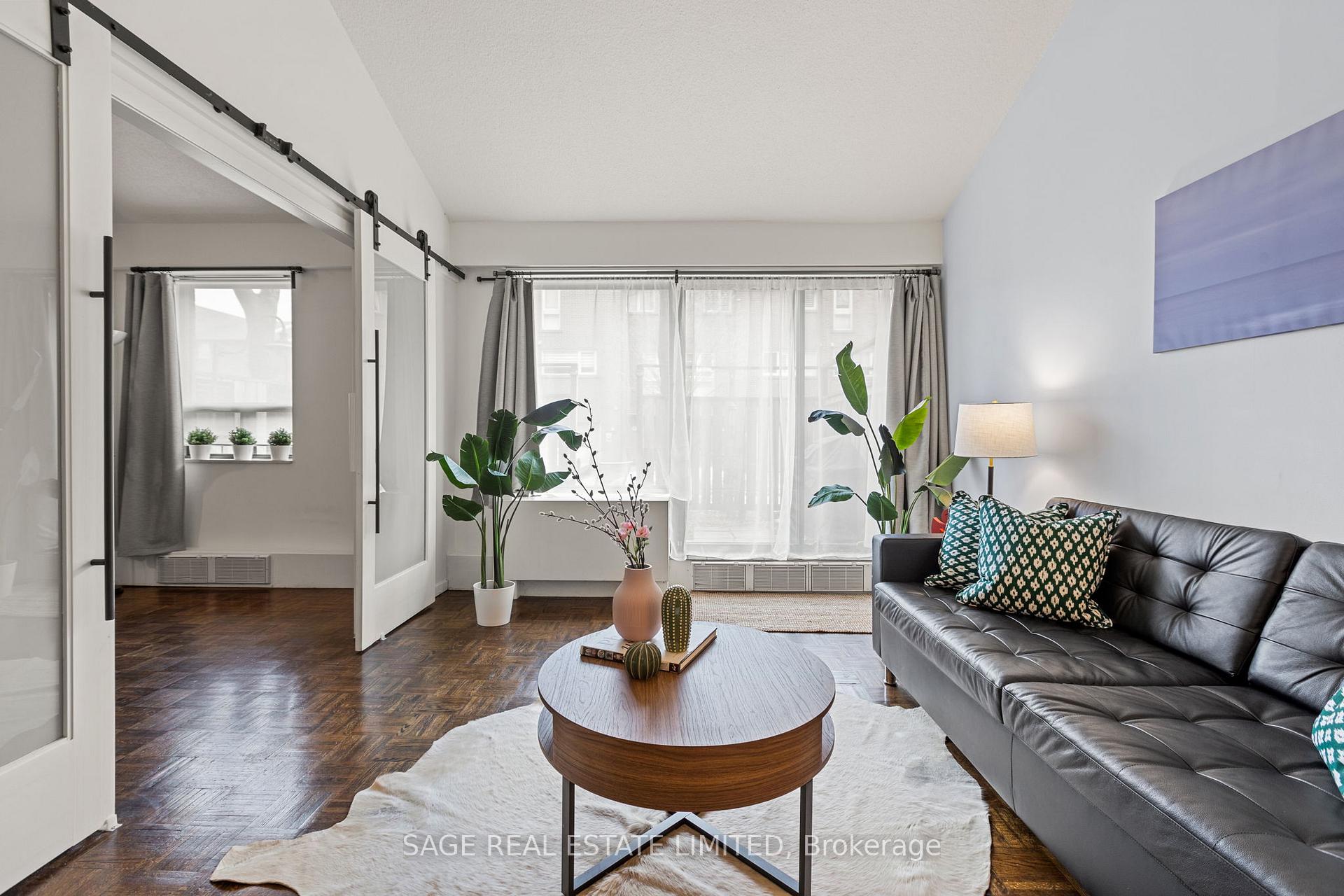 Photo 4 of Unit 316, 40 Sylvan Valley Way, Toronto, Bedford Park-Nortown — HOMEH