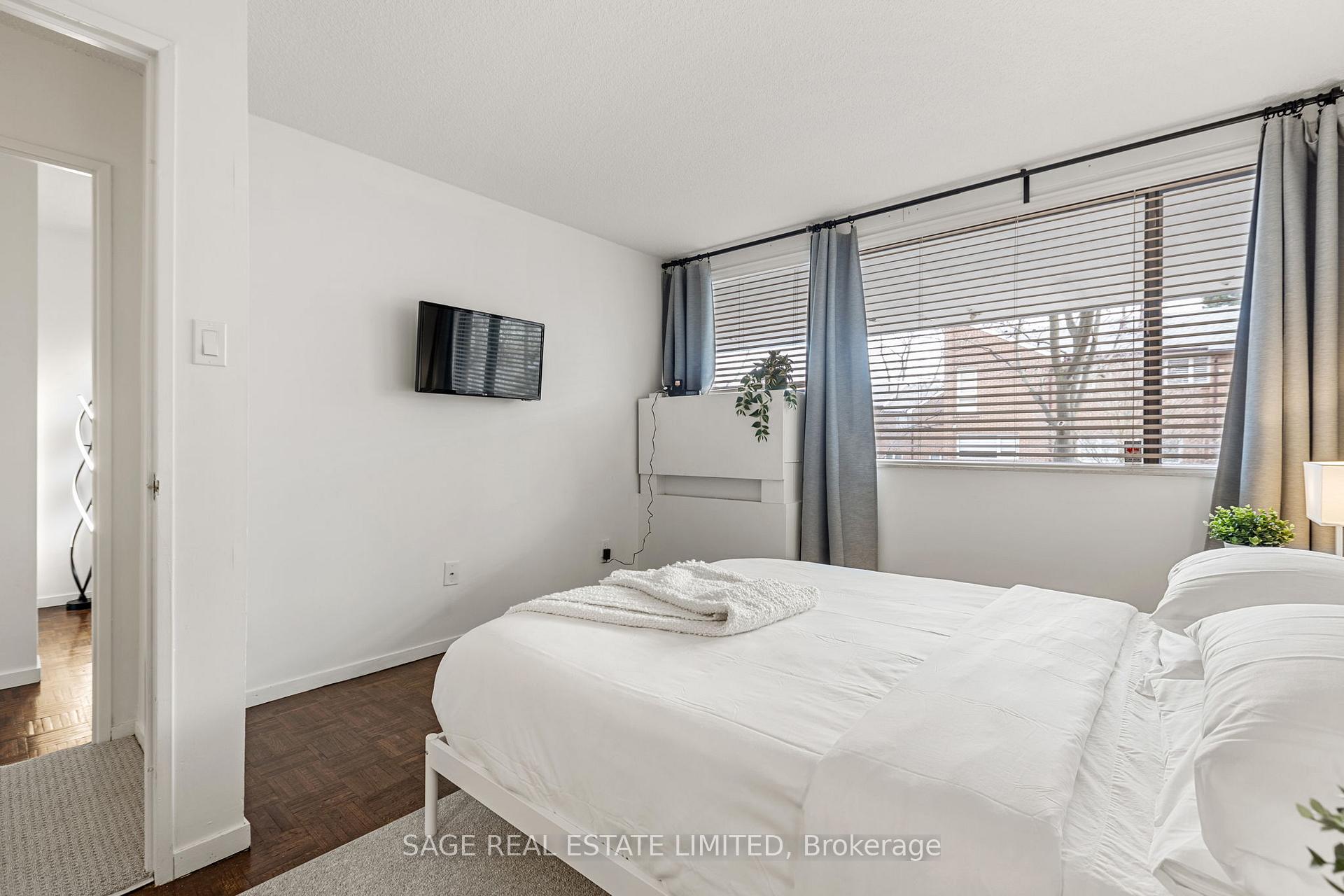 Photo 22 of Unit 316, 40 Sylvan Valley Way, Toronto, Bedford Park-Nortown — HOMEH