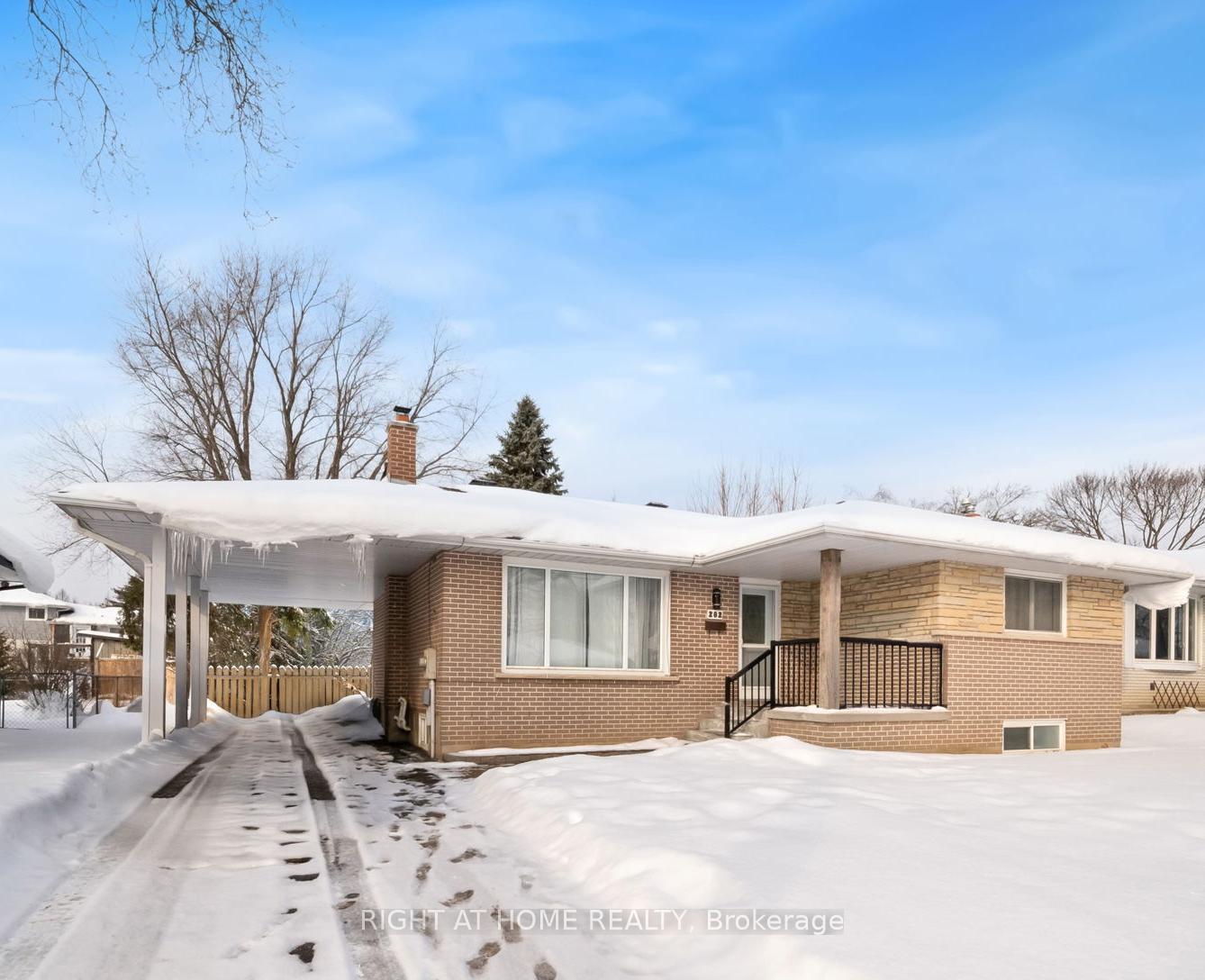 Photo 1 of Unit LOWER, 282 Grove Street E, Barrie, Wellington — HOMEH