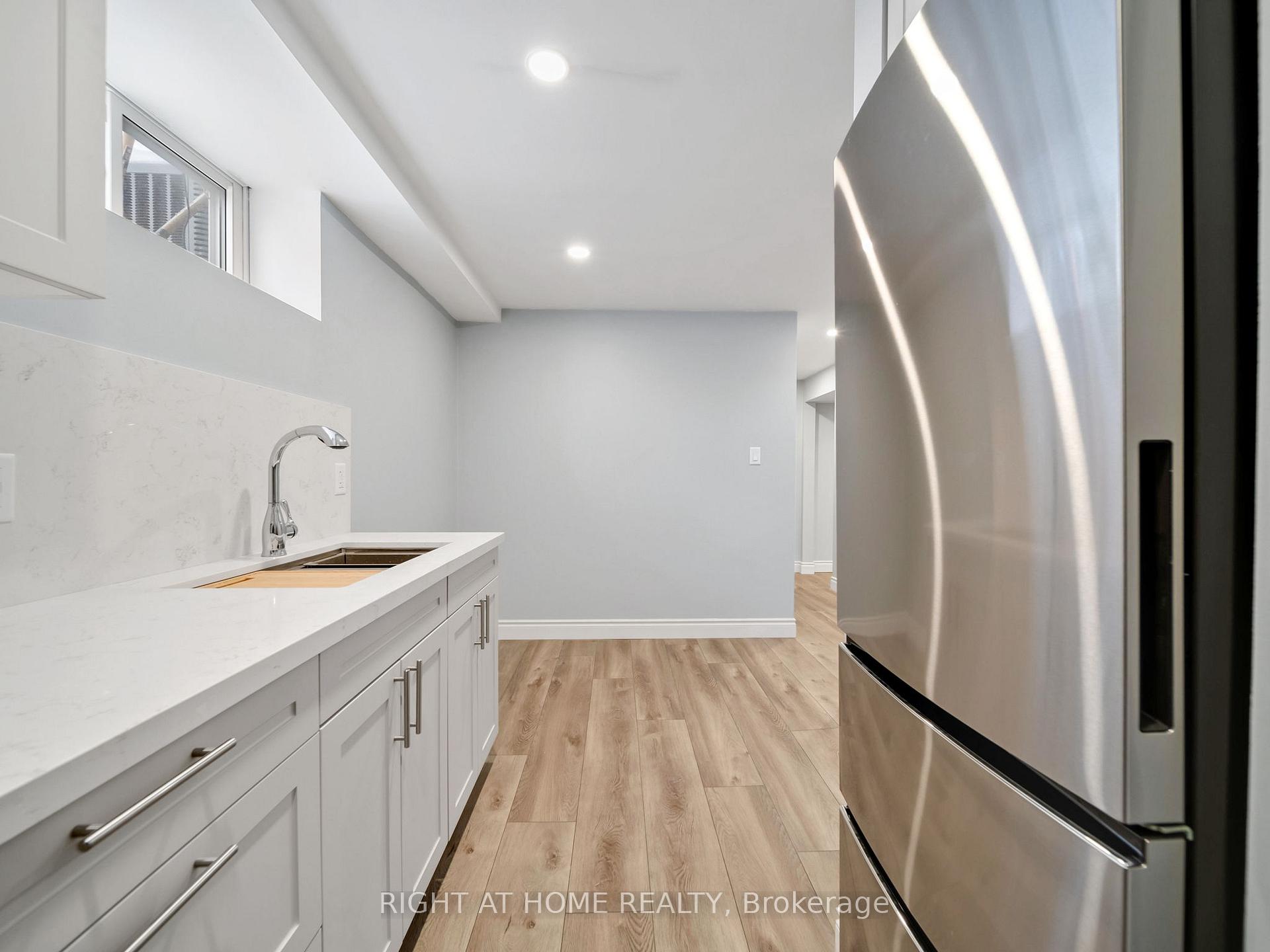 Photo 5 of Unit LOWER, 282 Grove Street E, Barrie, Wellington — HOMEH
