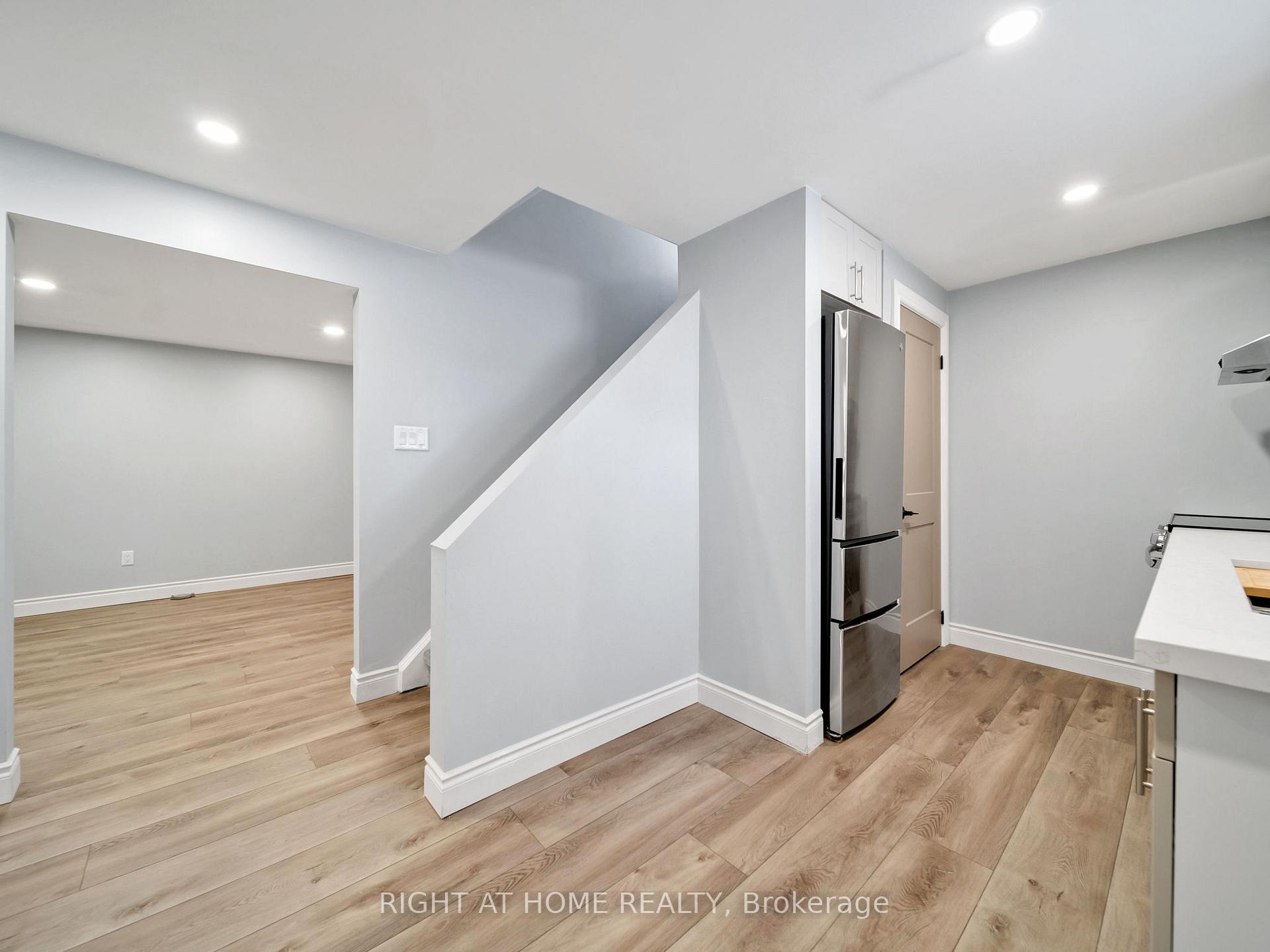 Photo 8 of Unit LOWER, 282 Grove Street E, Barrie, Wellington — HOMEH