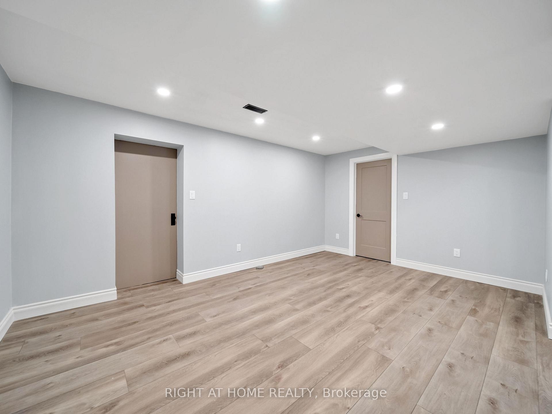Photo 12 of Unit LOWER, 282 Grove Street E, Barrie, Wellington — HOMEH