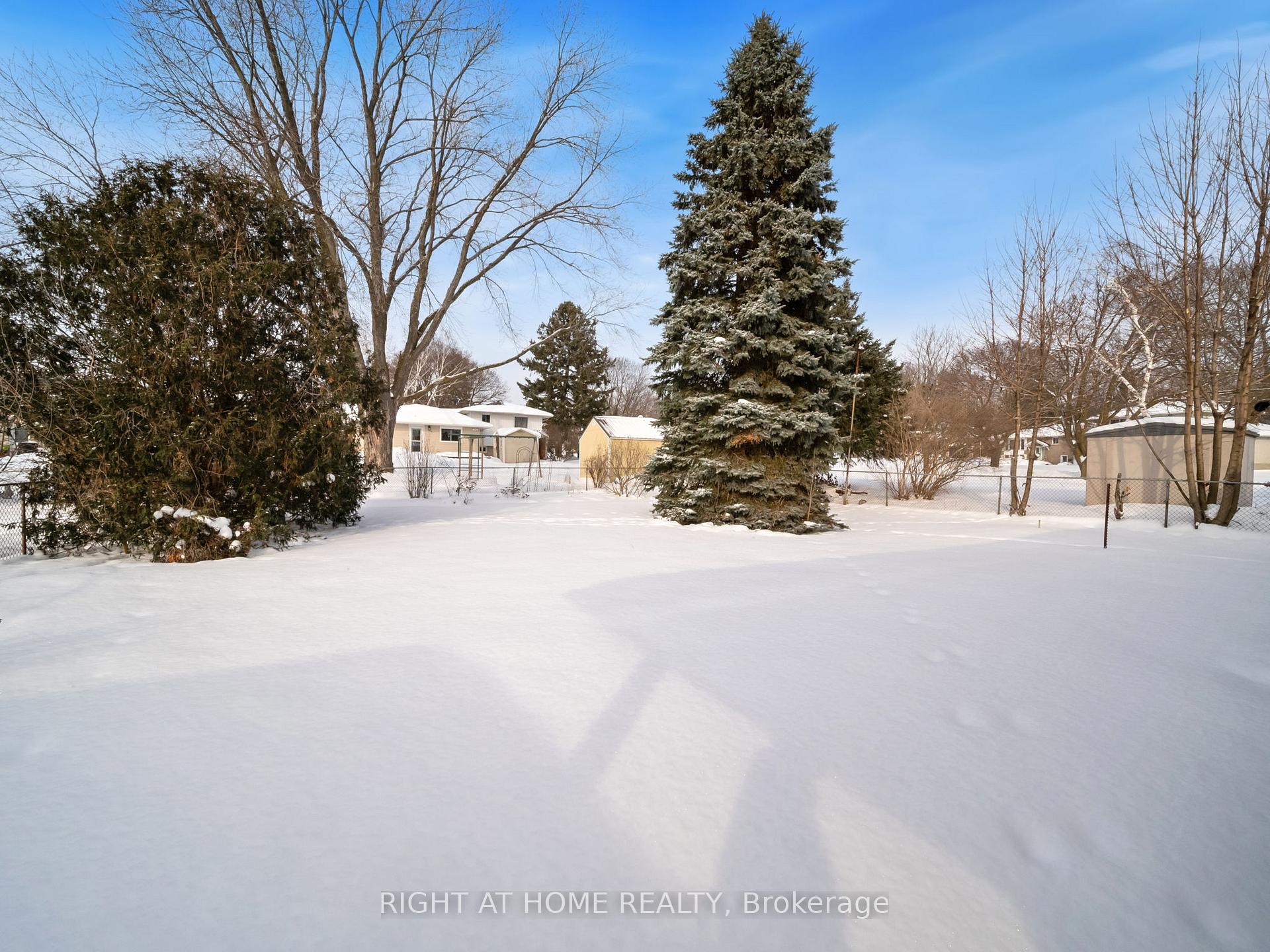 Photo 17 of Unit LOWER, 282 Grove Street E, Barrie, Wellington — HOMEH