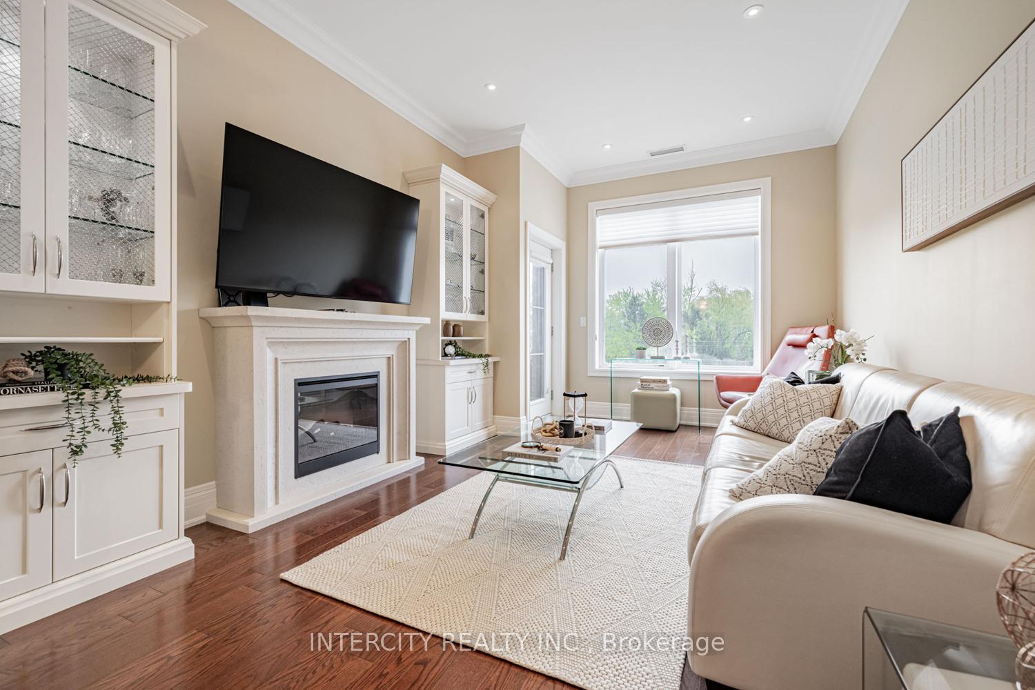 Photo 1 of Unit 428, 80 Burns Boulevard, King, King City — HOMEH