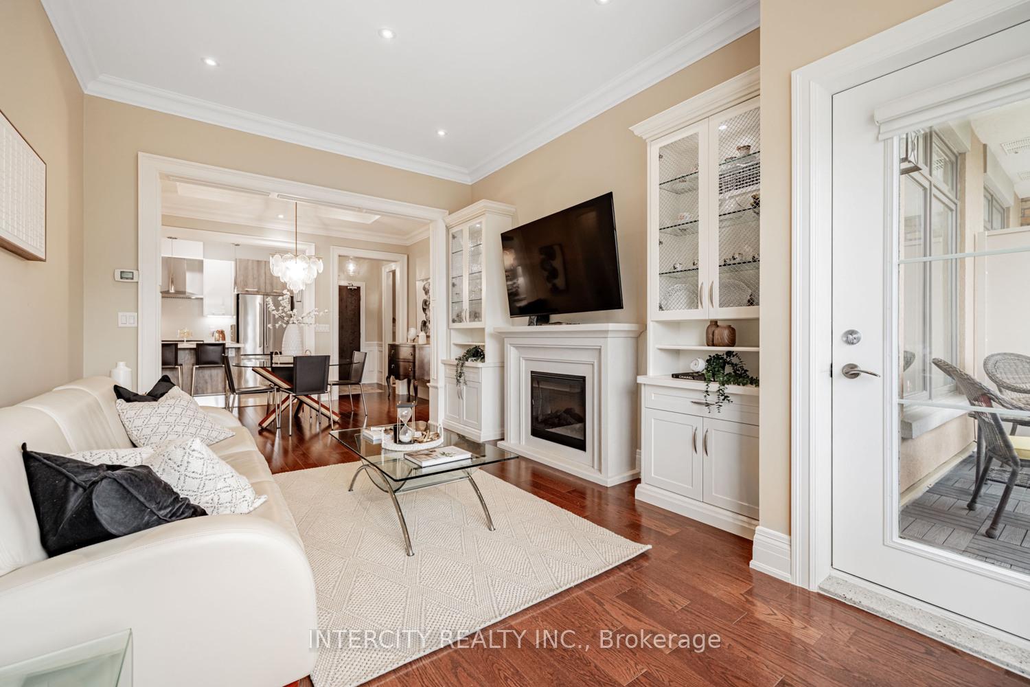 Photo 6 of Unit 428, 80 Burns Boulevard, King, King City — HOMEH