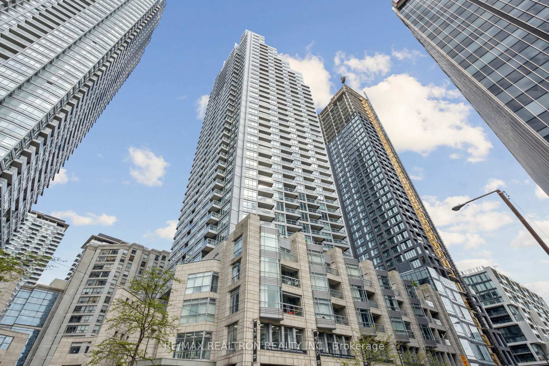 Photo 6 of Unit 1908, 2181 Yonge Street, Toronto, Mount Pleasant West — HOMEH